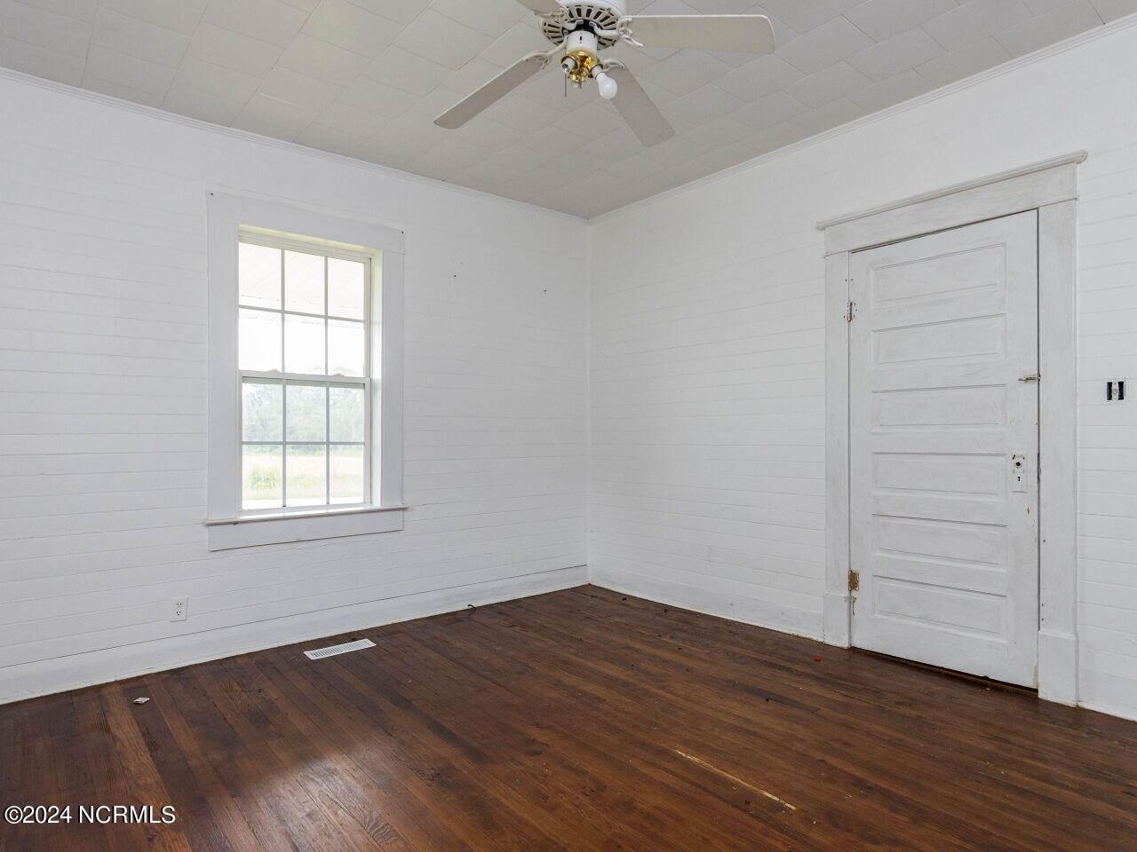 4292 Dortches Boulevard Property Photo 6
