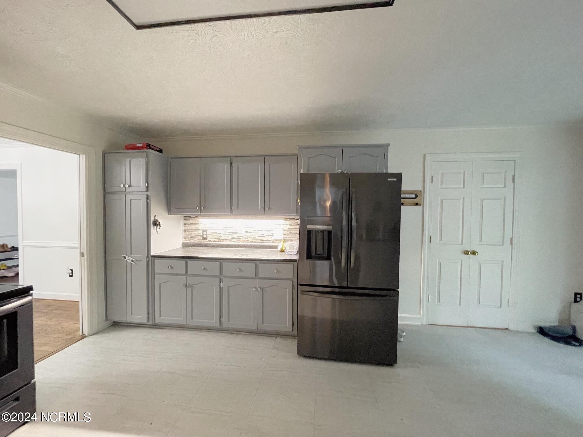 11320 Edinburgh Drive Property Photo 3