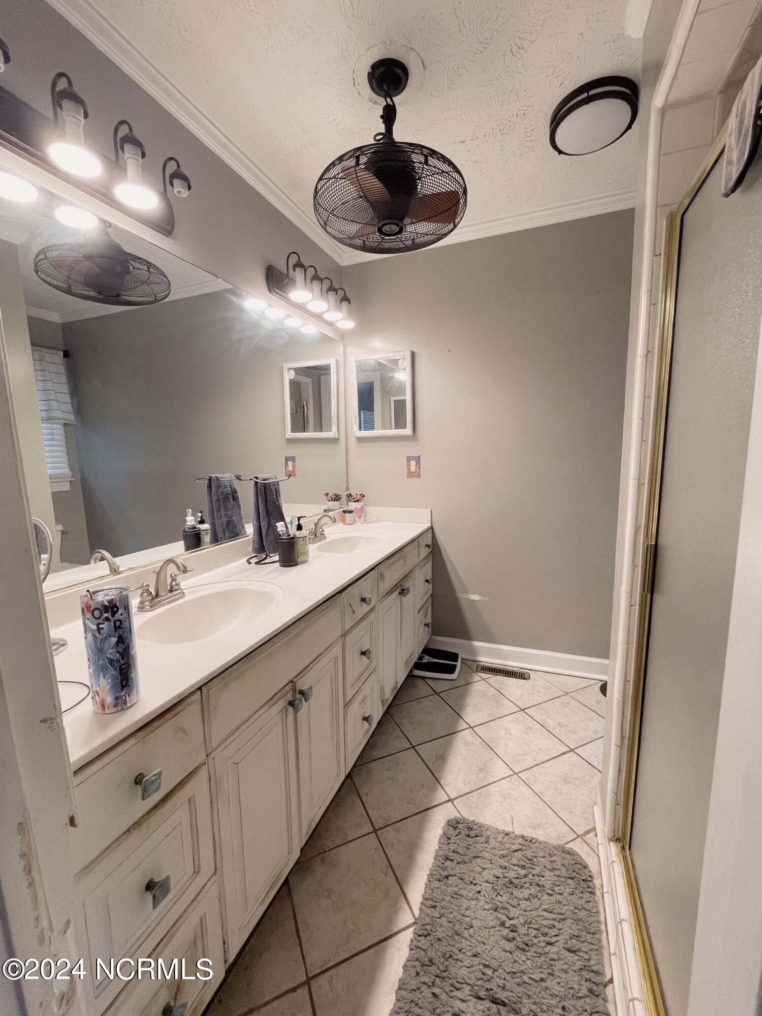 11320 Edinburgh Drive Property Photo 8