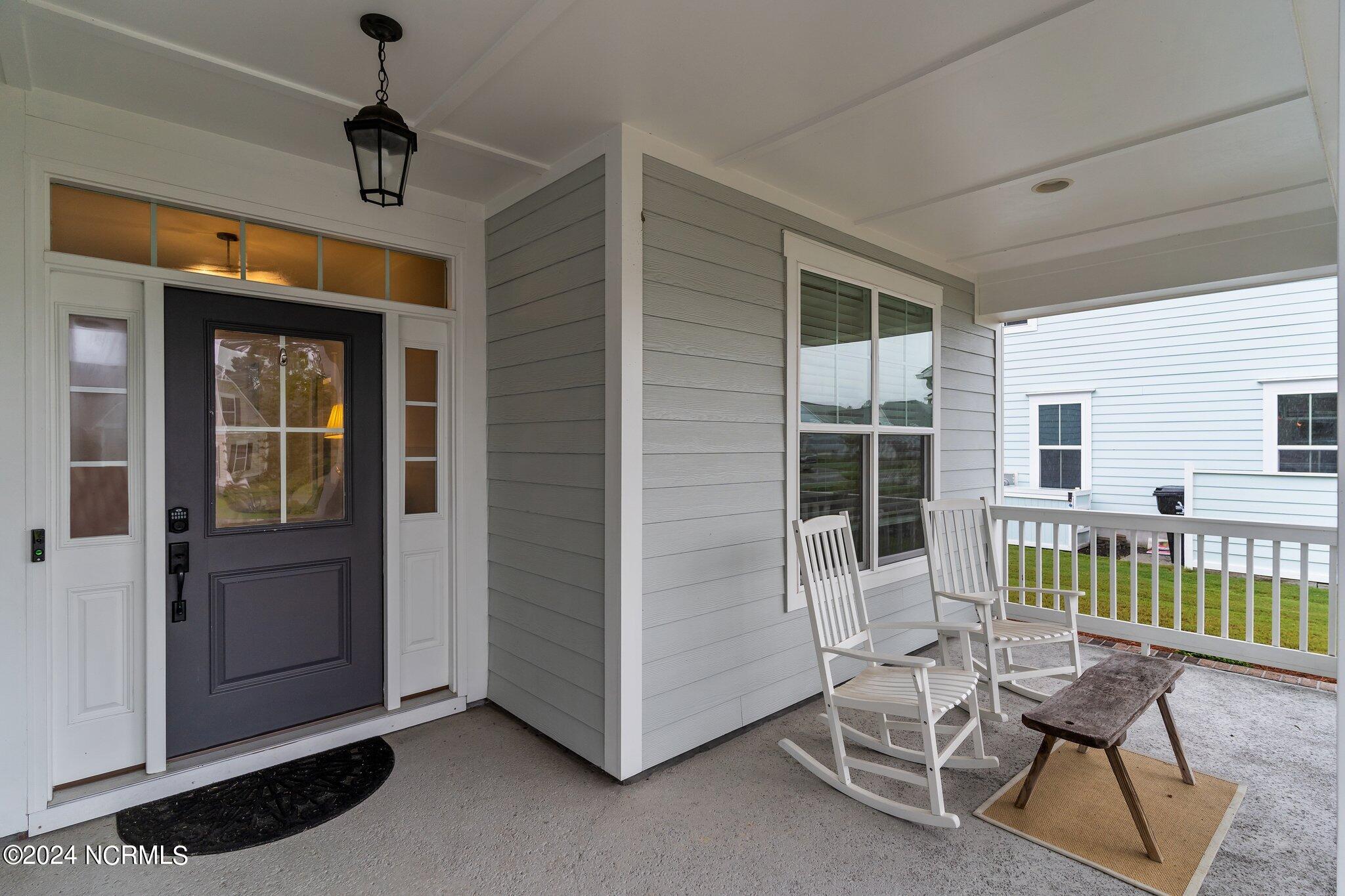283 Bluenose Lane Property Photo 4