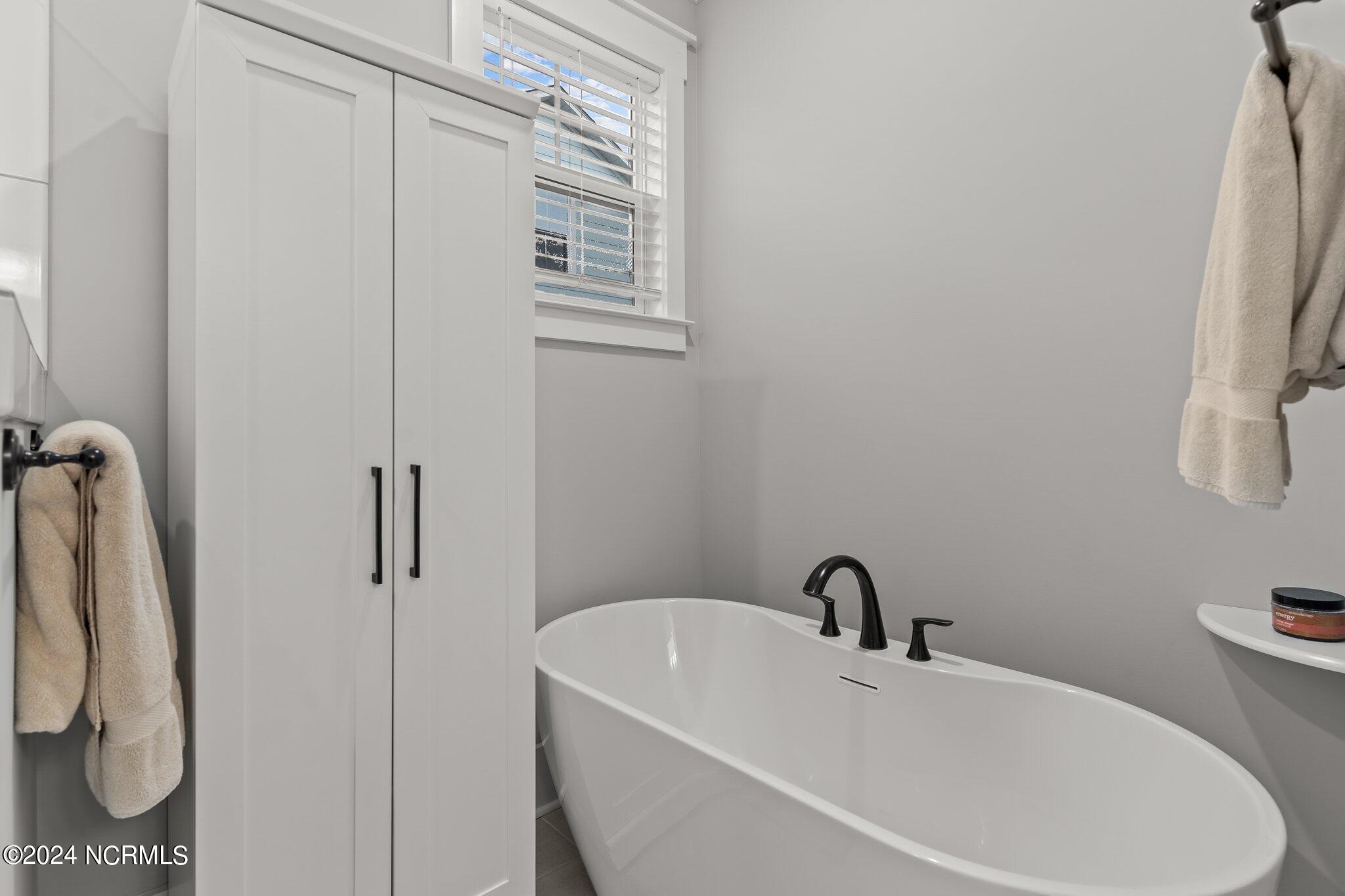 283 Bluenose Lane Property Photo 21