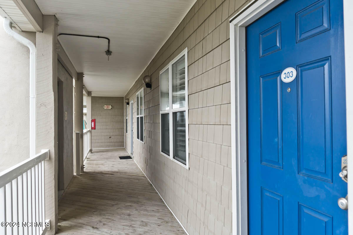 1701 Salter Path J-303 Property Photo 2