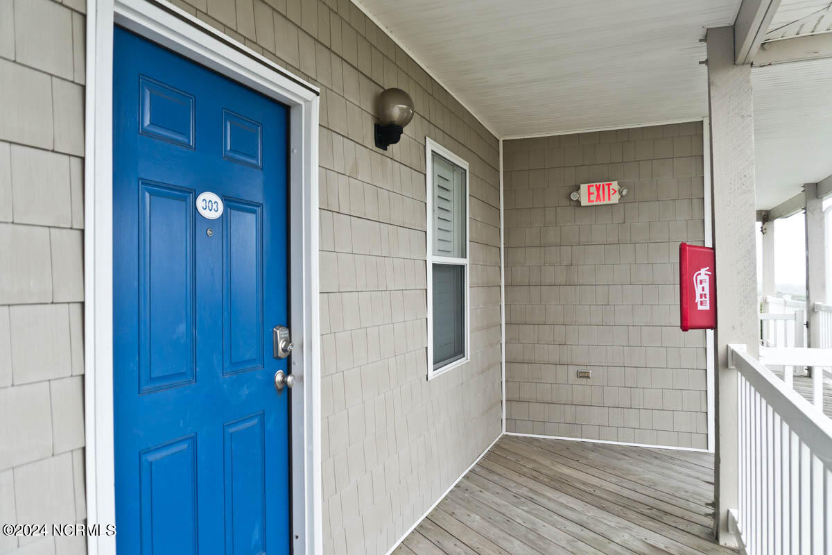 1701 Salter Path J-303 Property Photo 3