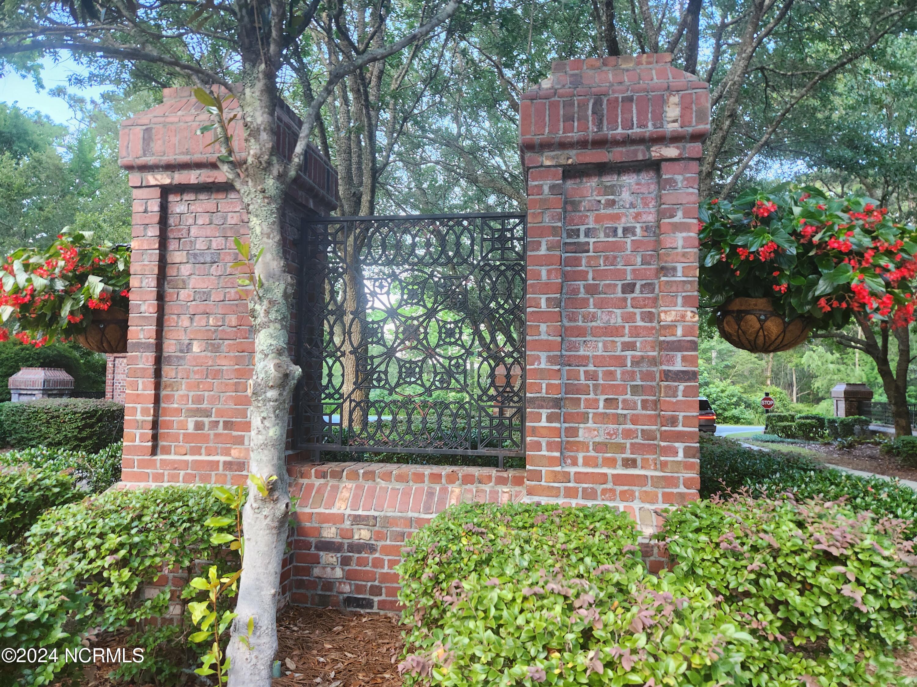 588 N Seascape Boulevard Property Photo 3