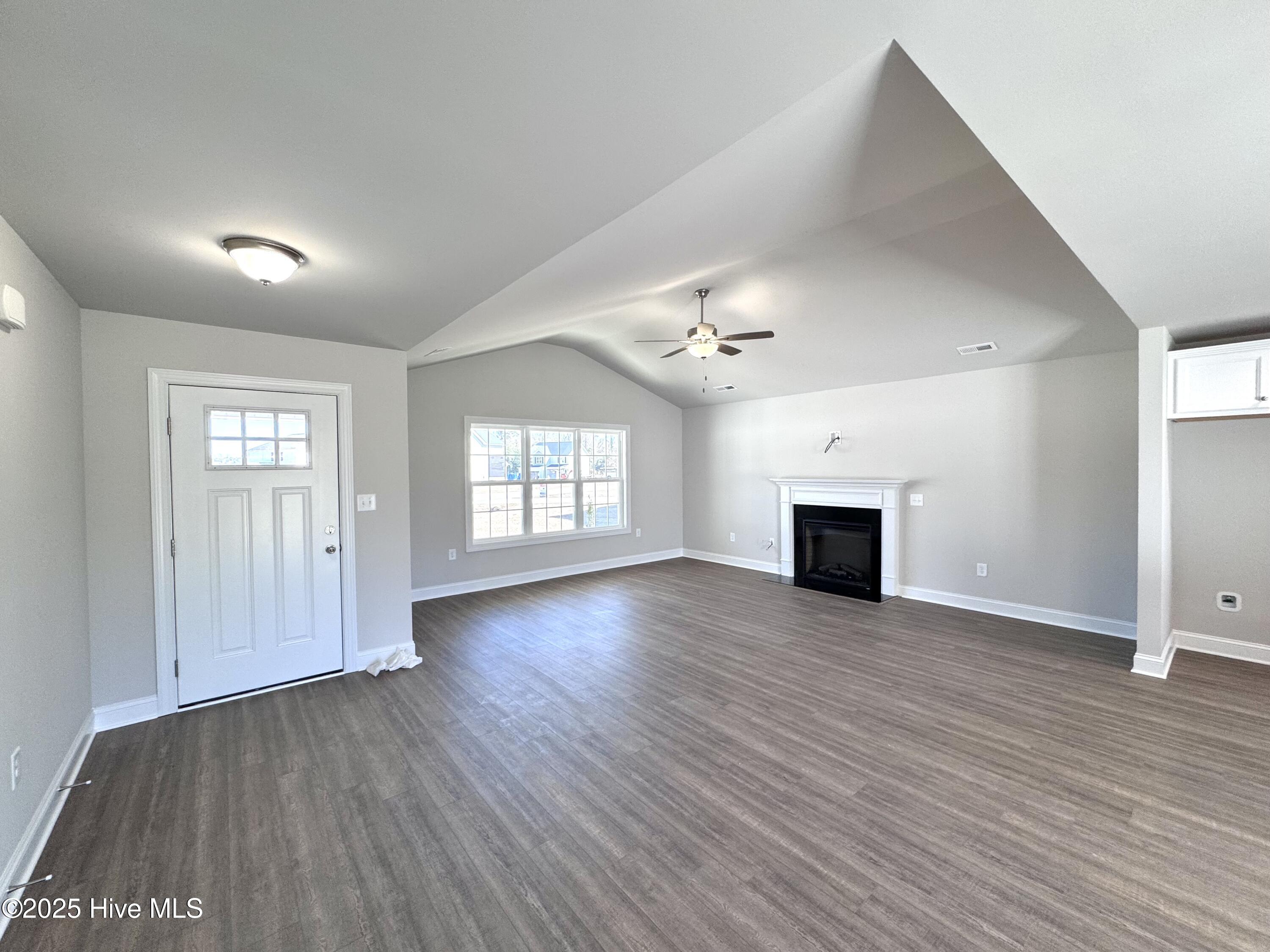 105 Talton Place Property Photo 4