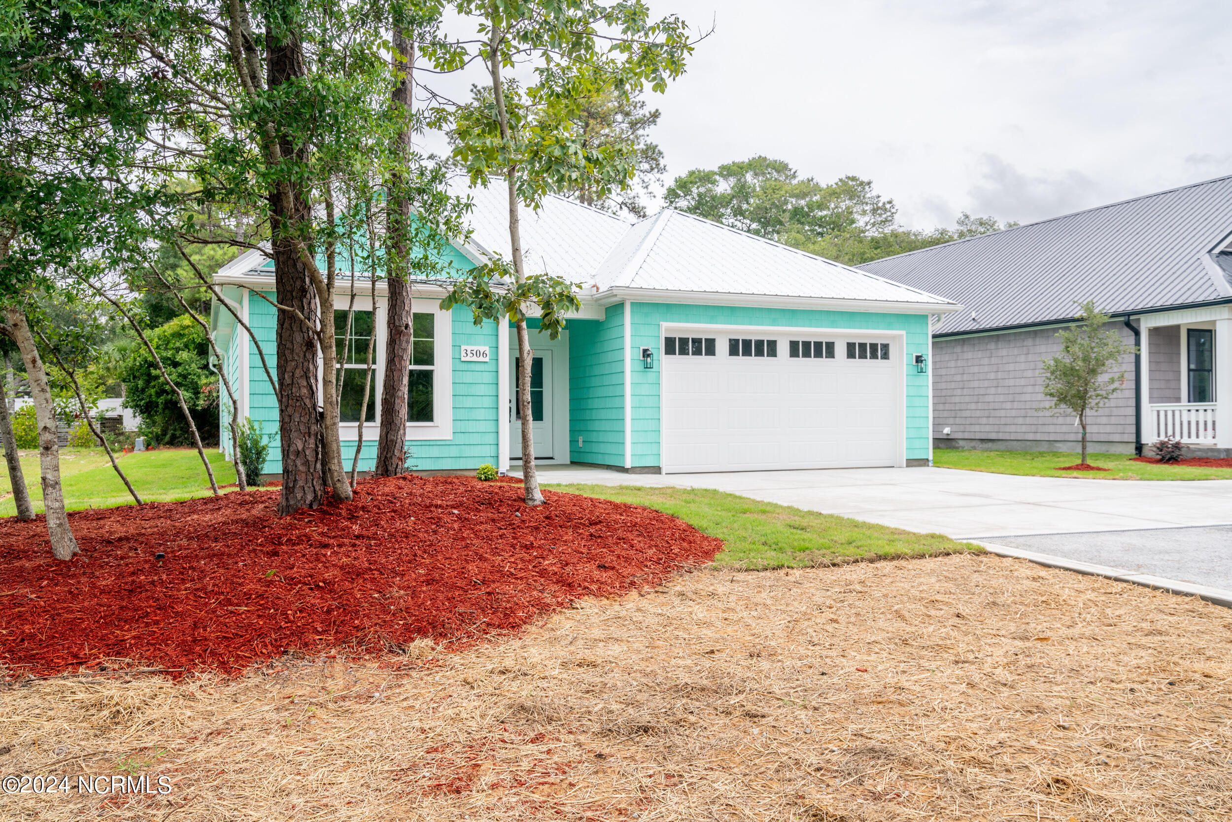 3506 E Oak Island Drive Property Photo 2