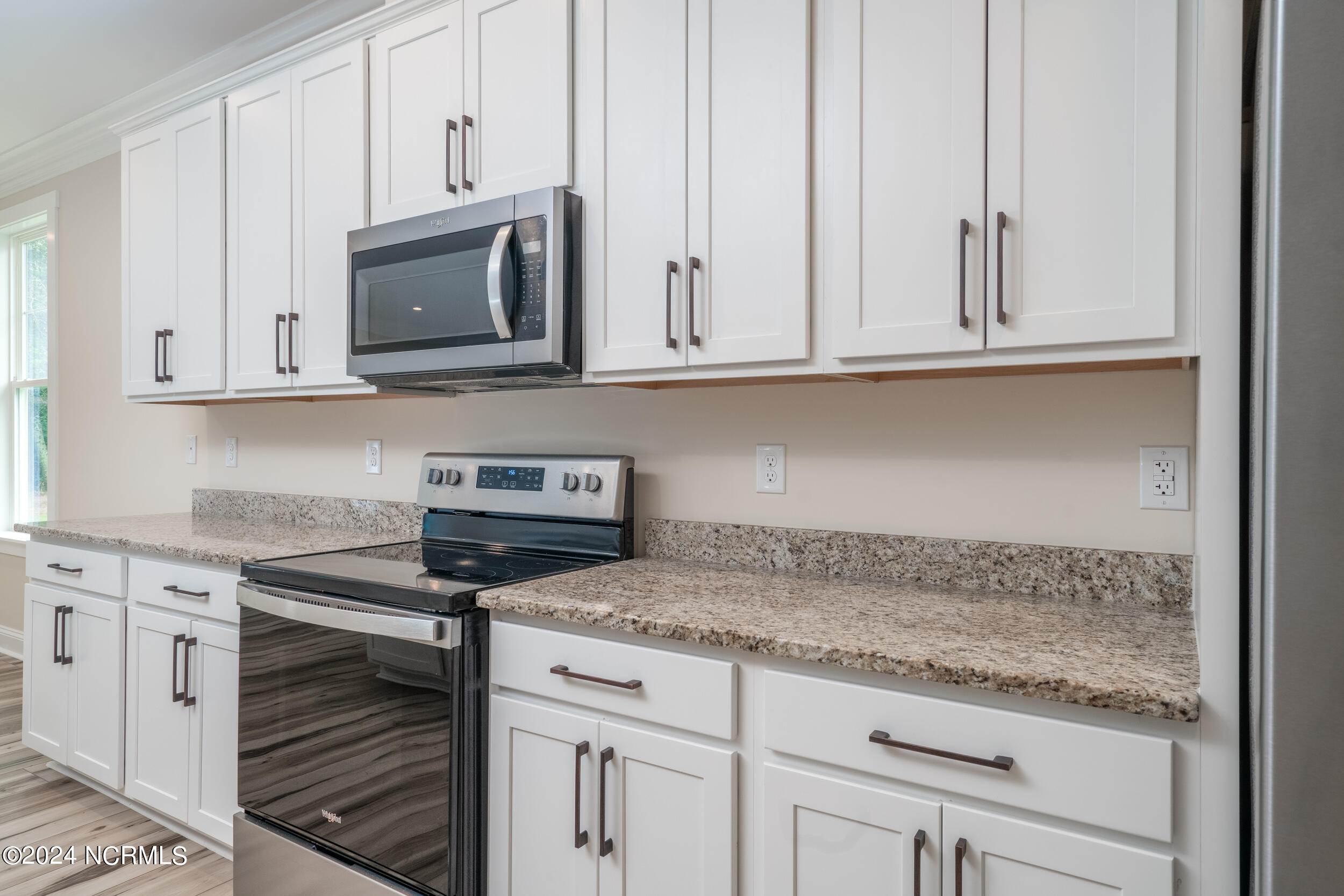 3506 E Oak Island Drive Property Photo 9