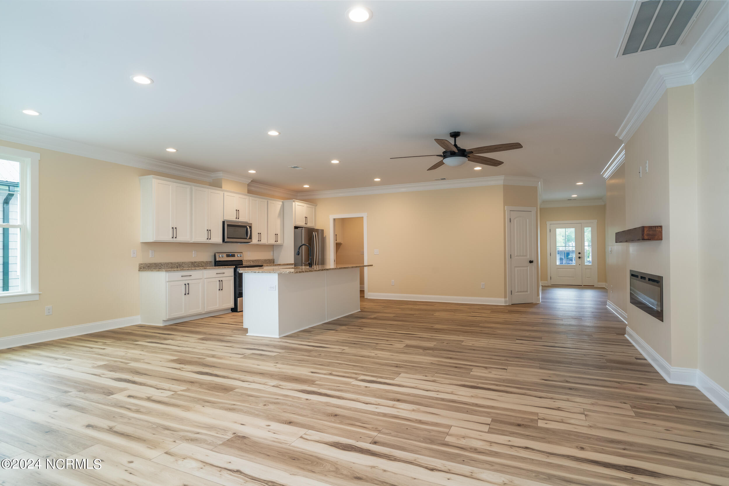 3506 E Oak Island Drive Property Photo 14