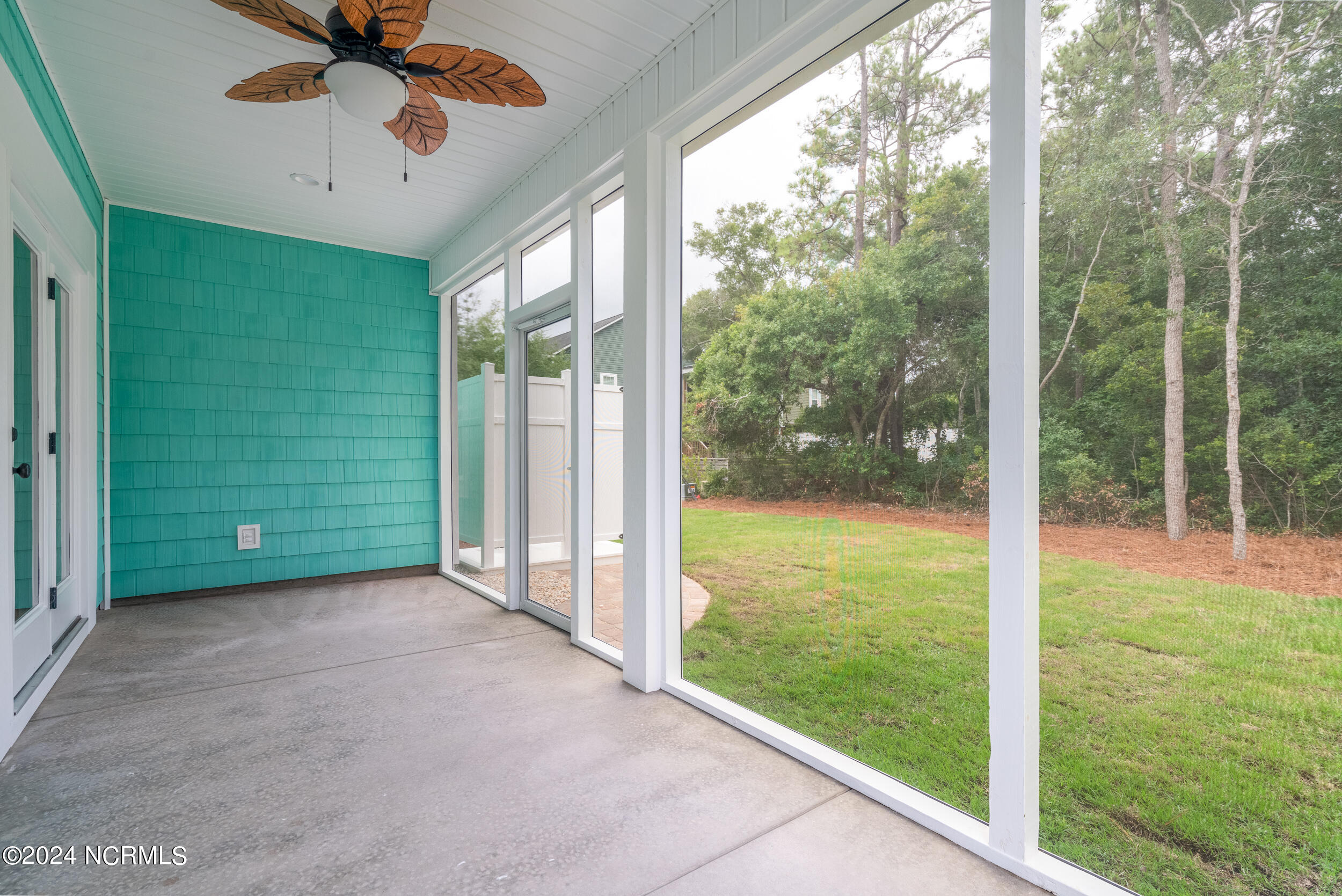 3506 E Oak Island Drive Property Photo 33