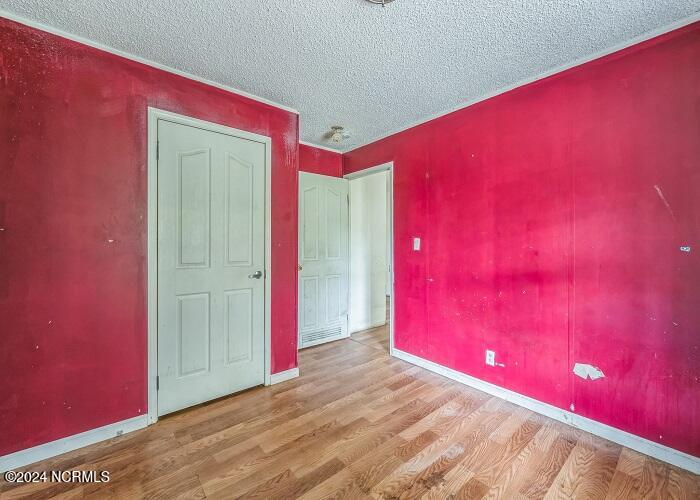 410 Satchell Street Property Photo 8