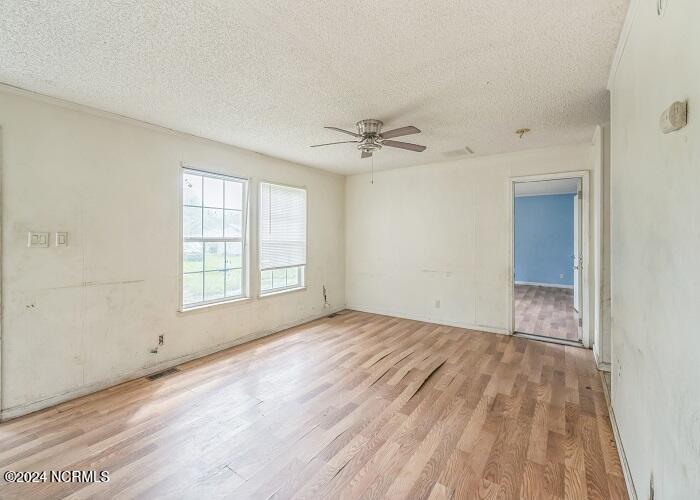 410 Satchell Street Property Photo 10