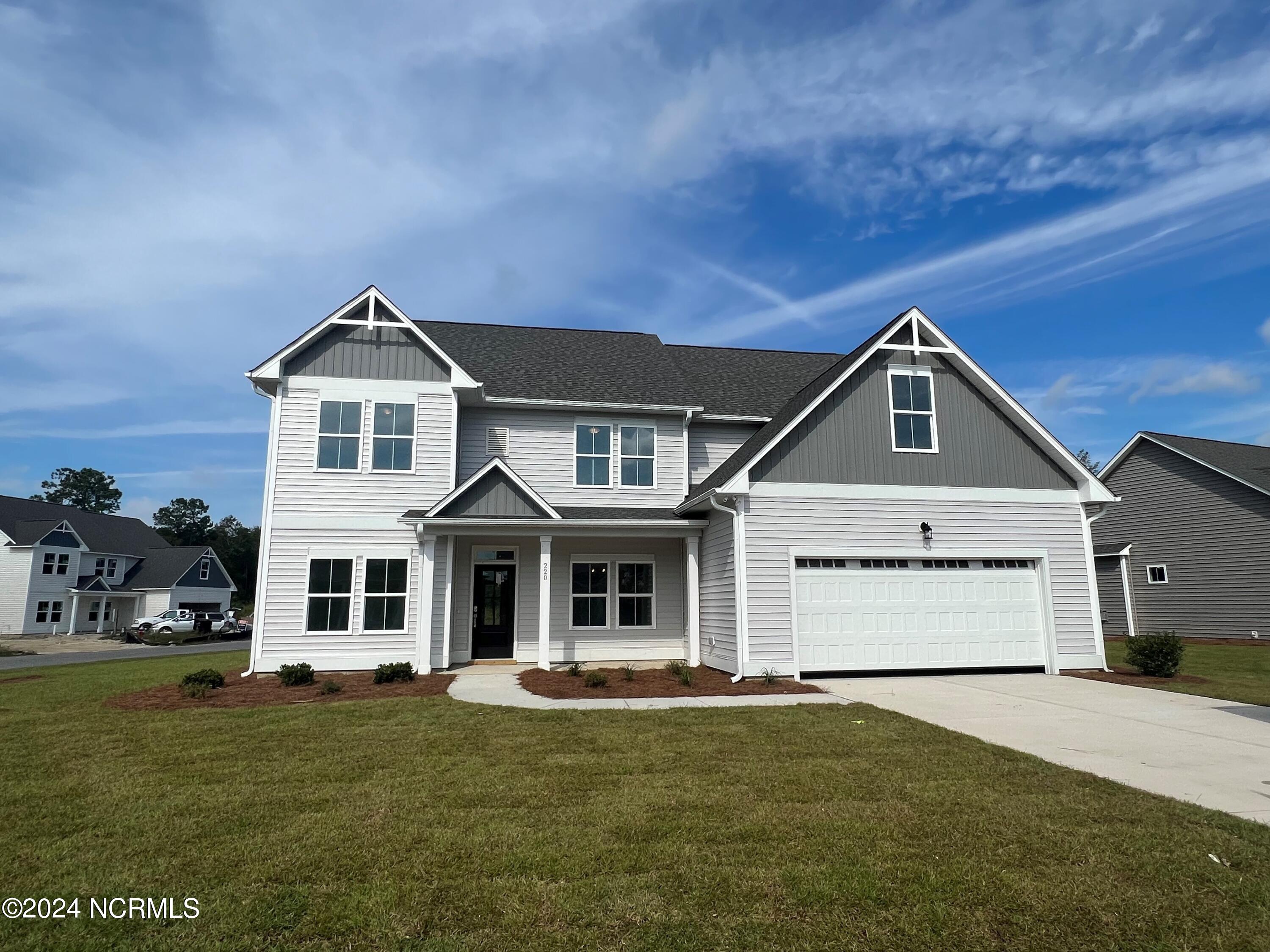 220 E Hennings Way Property Photo 1