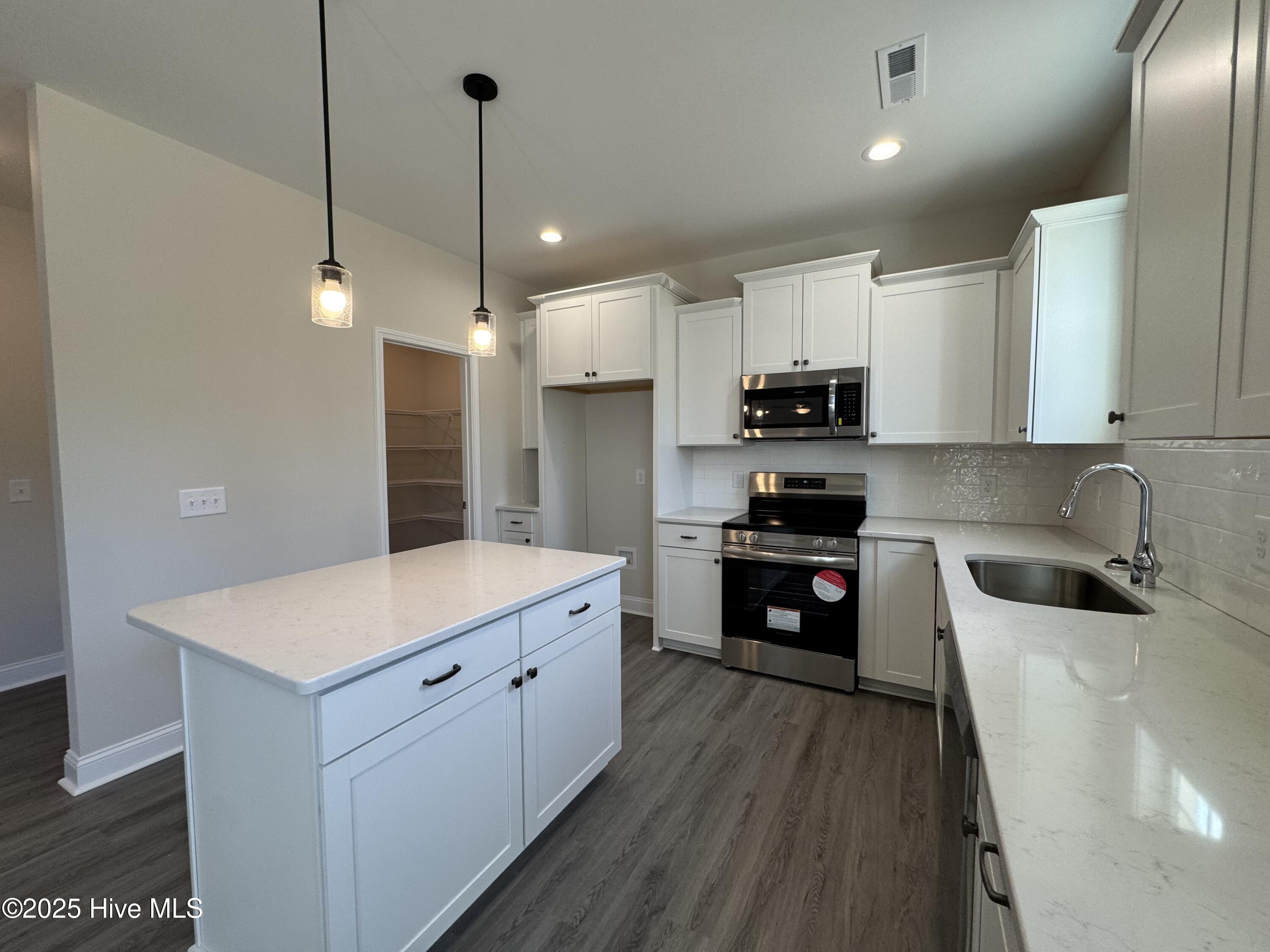 99 Mapledale Court Property Photo 10
