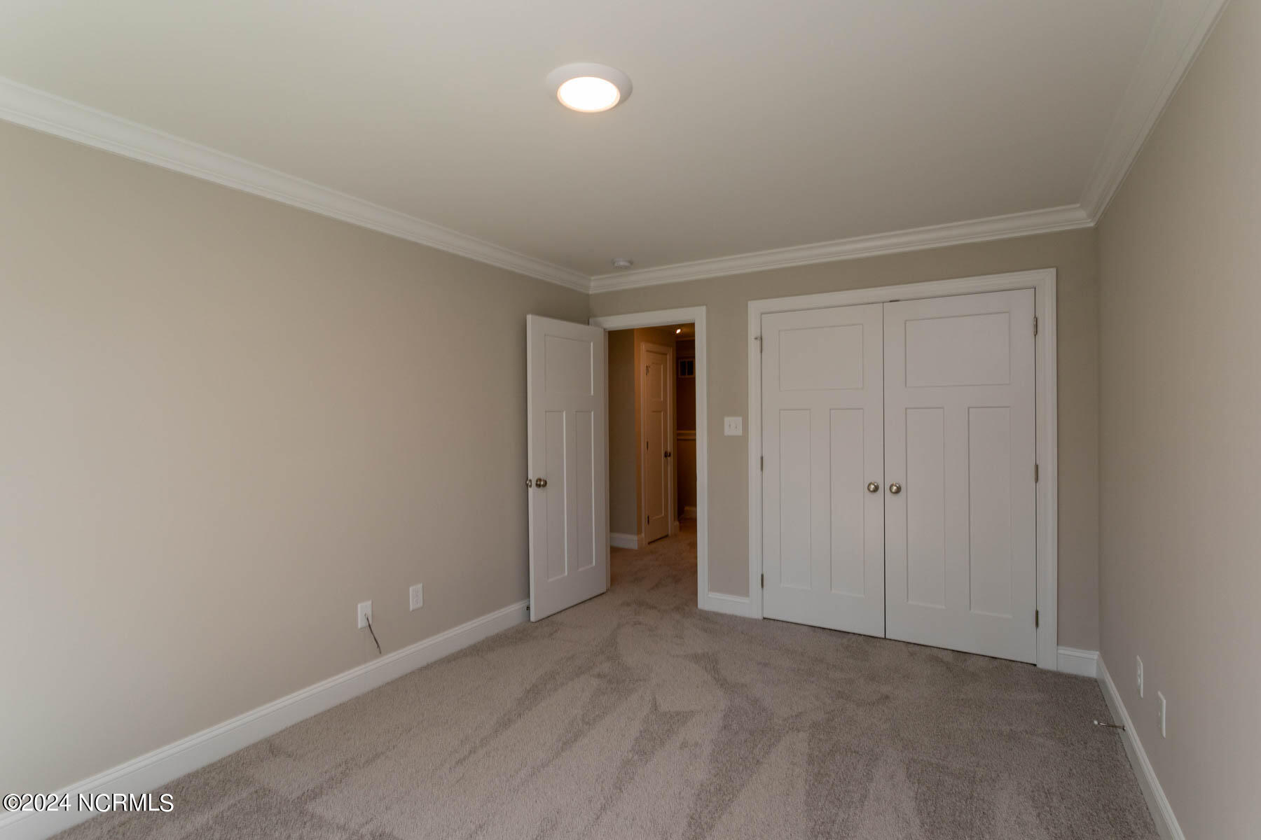 519 N Sycamore Street Property Photo 24