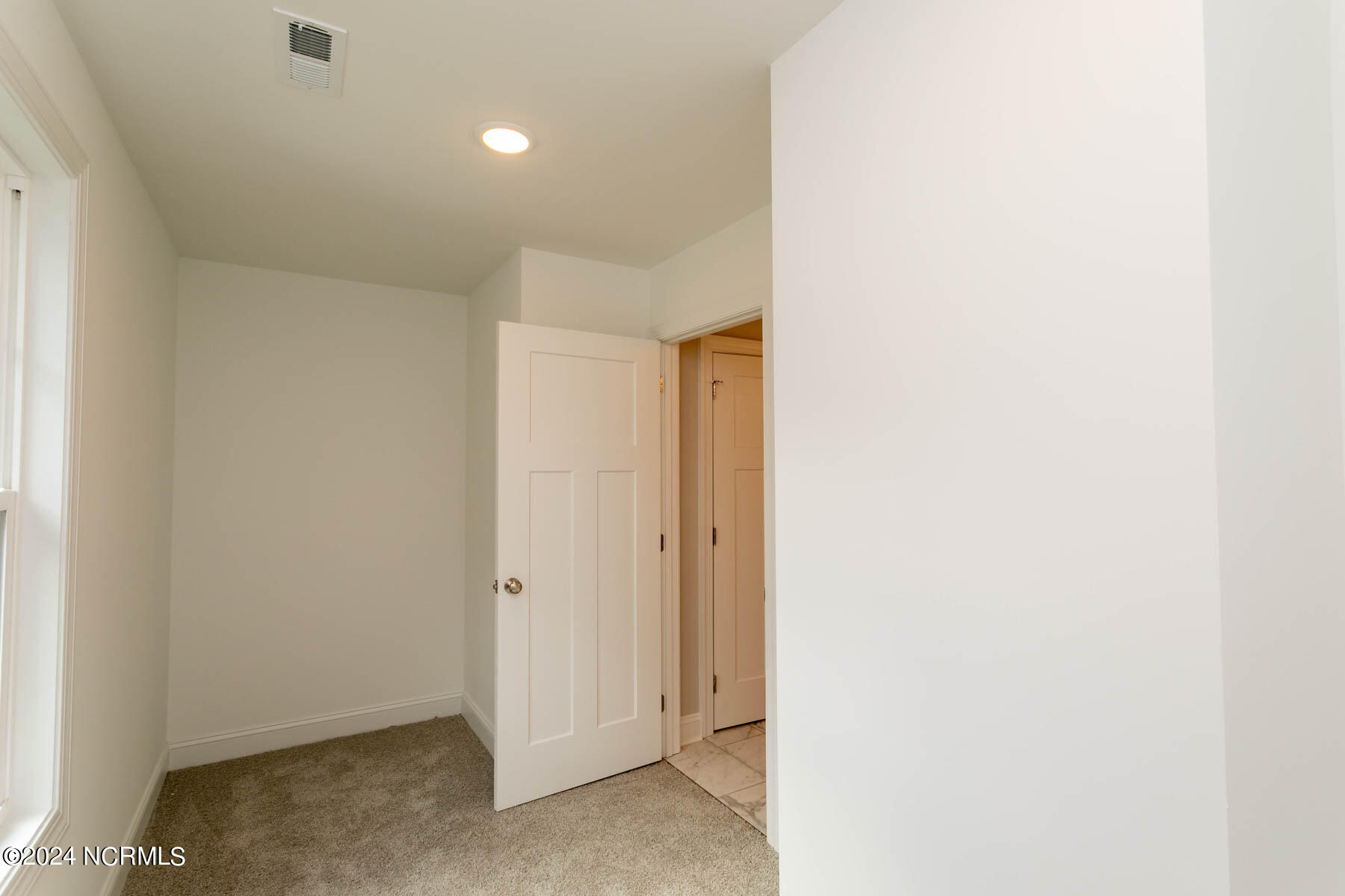 515 N Sycamore Street Property Photo 18