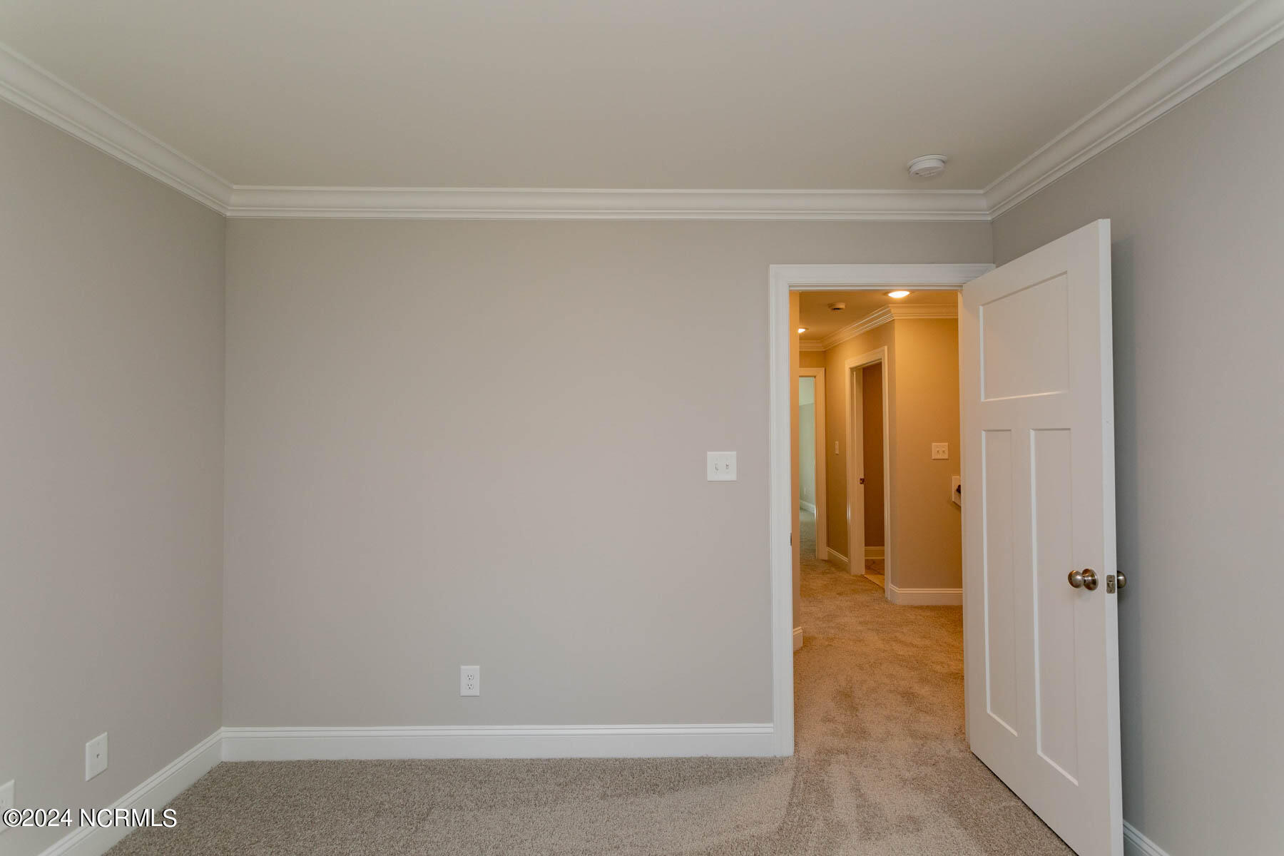 515 N Sycamore Street Property Photo 22
