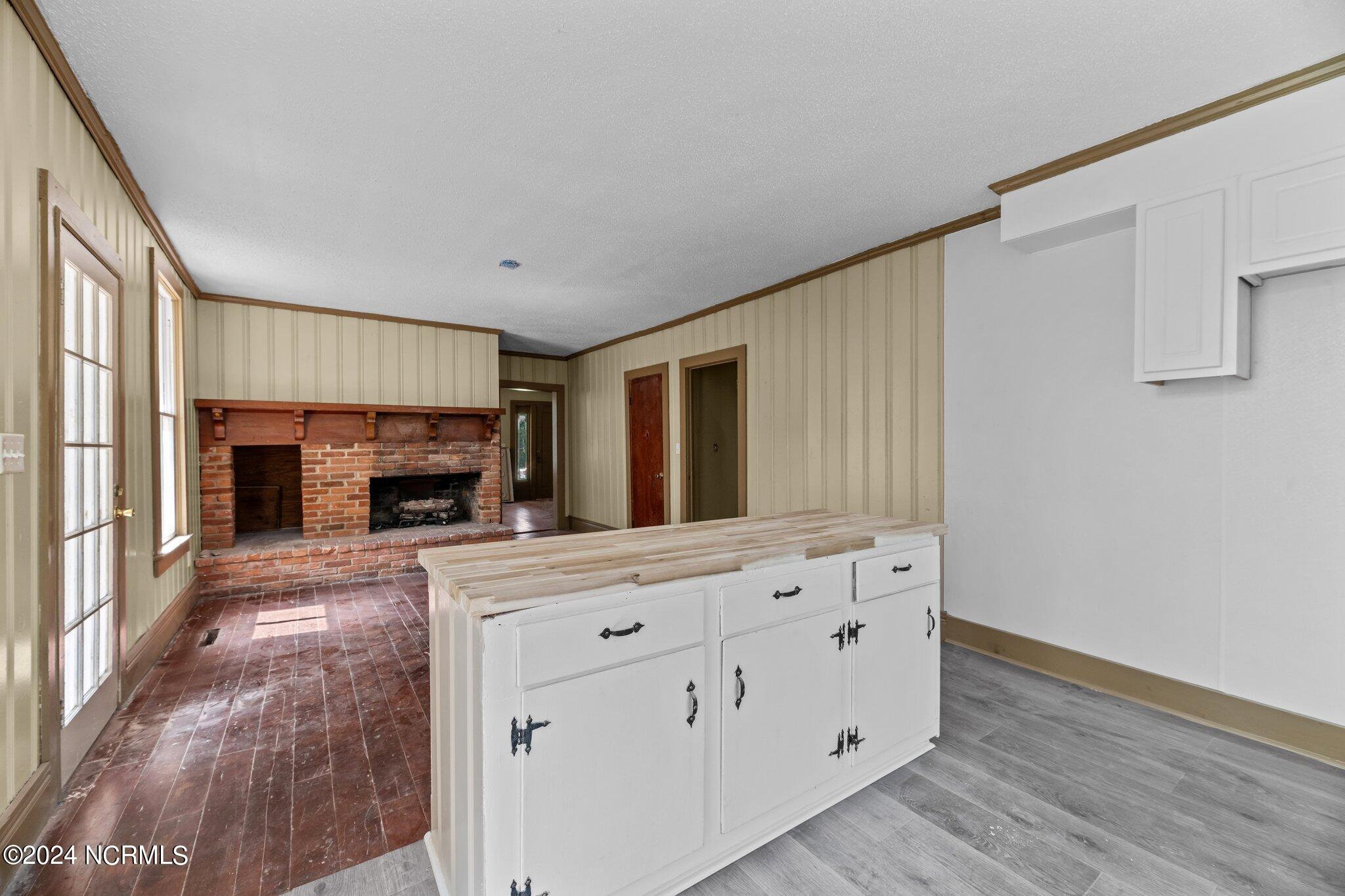 207 Williams Street Property Photo 21