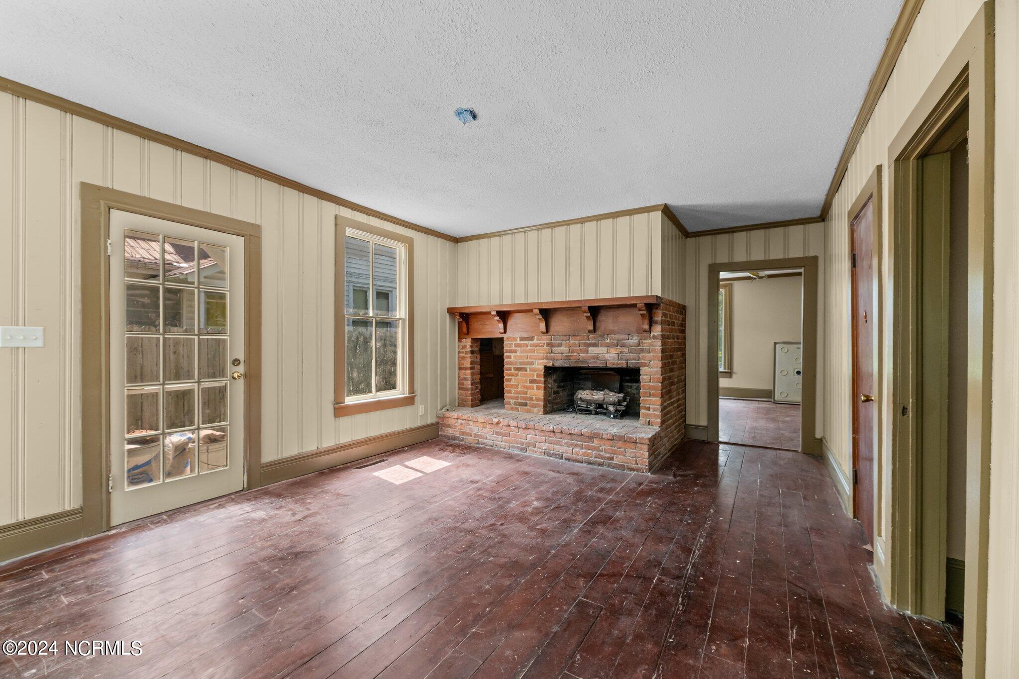 207 Williams Street Property Photo 22