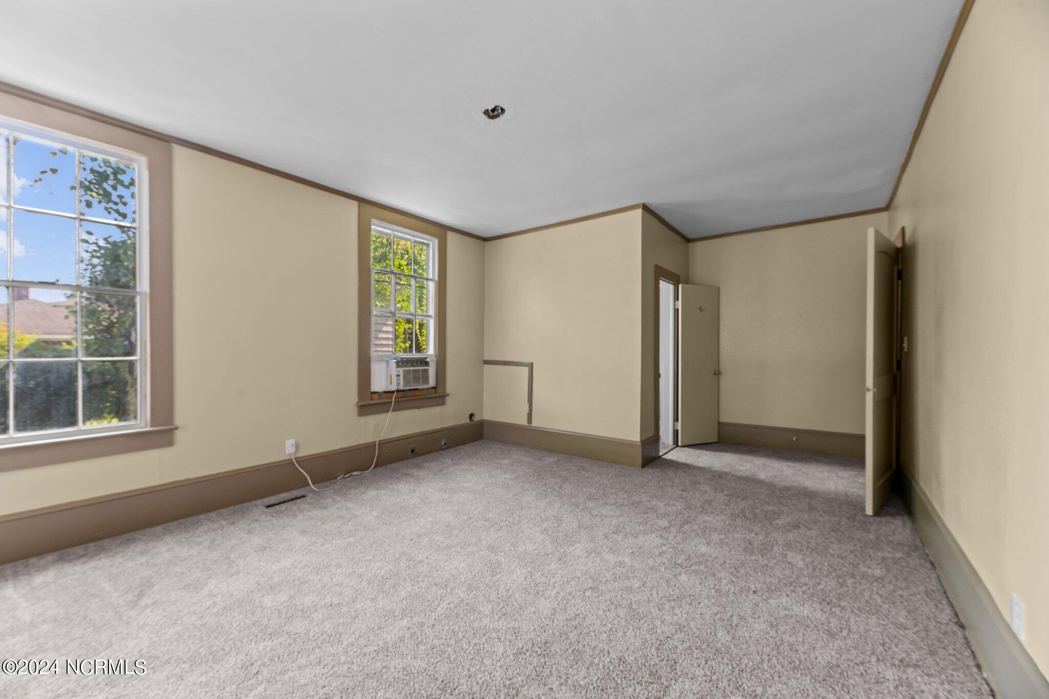 207 Williams Street Property Photo 25