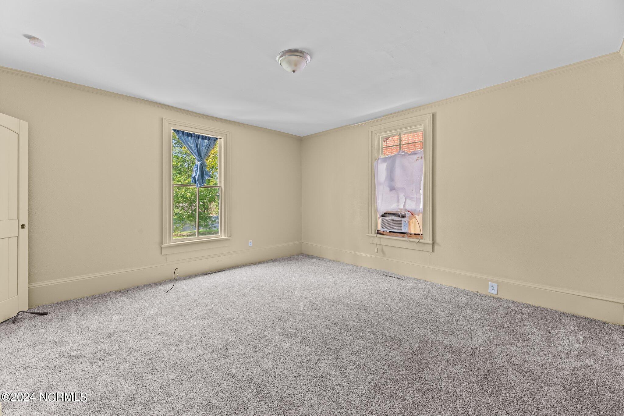 207 Williams Street Property Photo 31