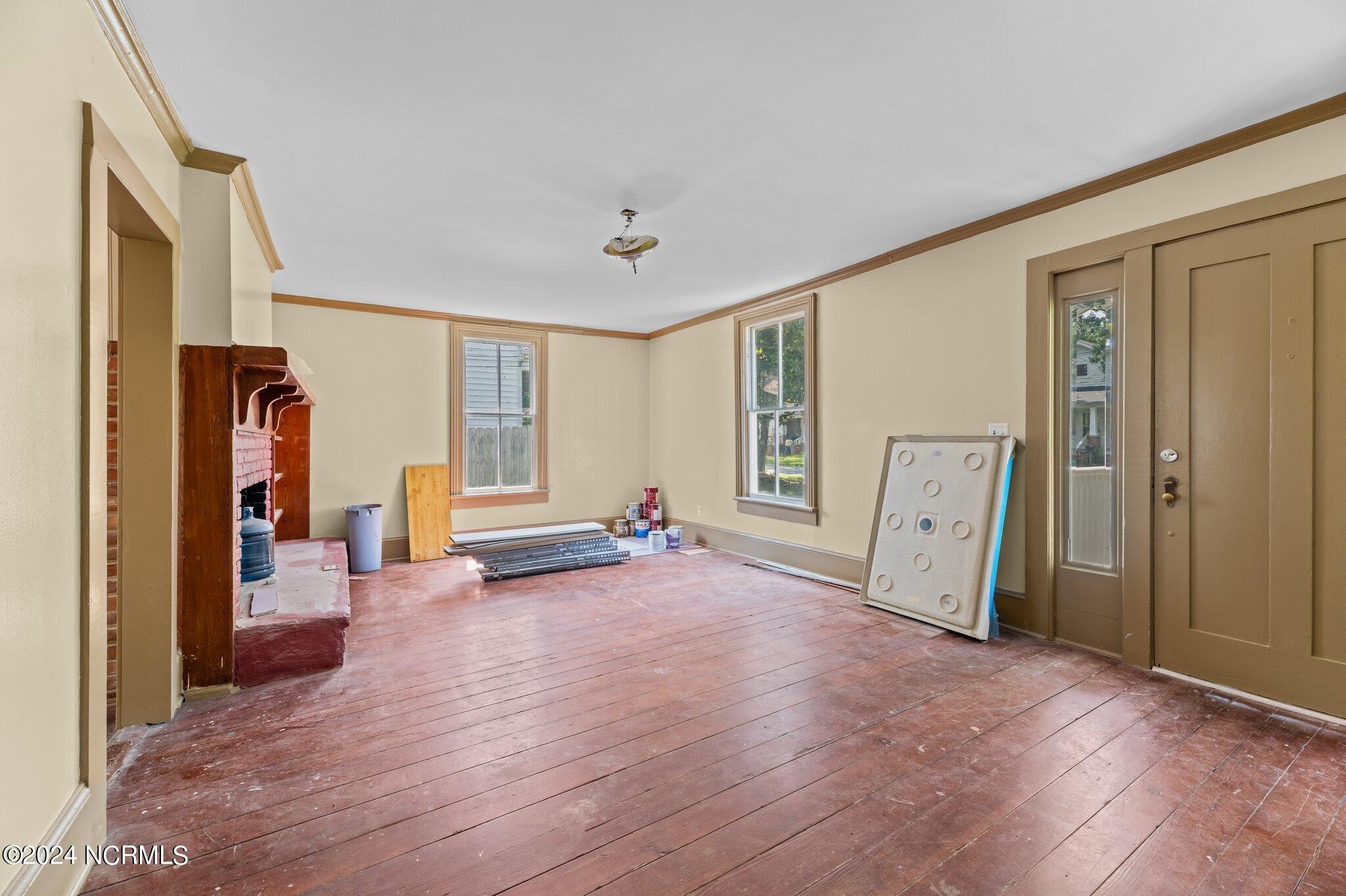 207 Williams Street Property Photo 34