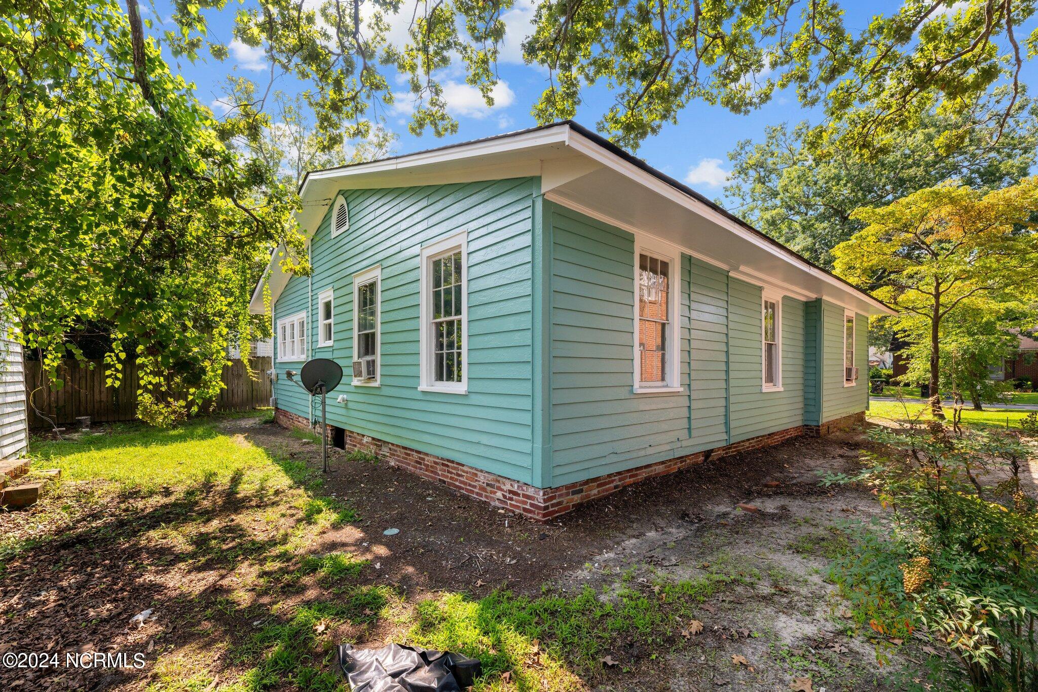 207 Williams Street Property Photo 40