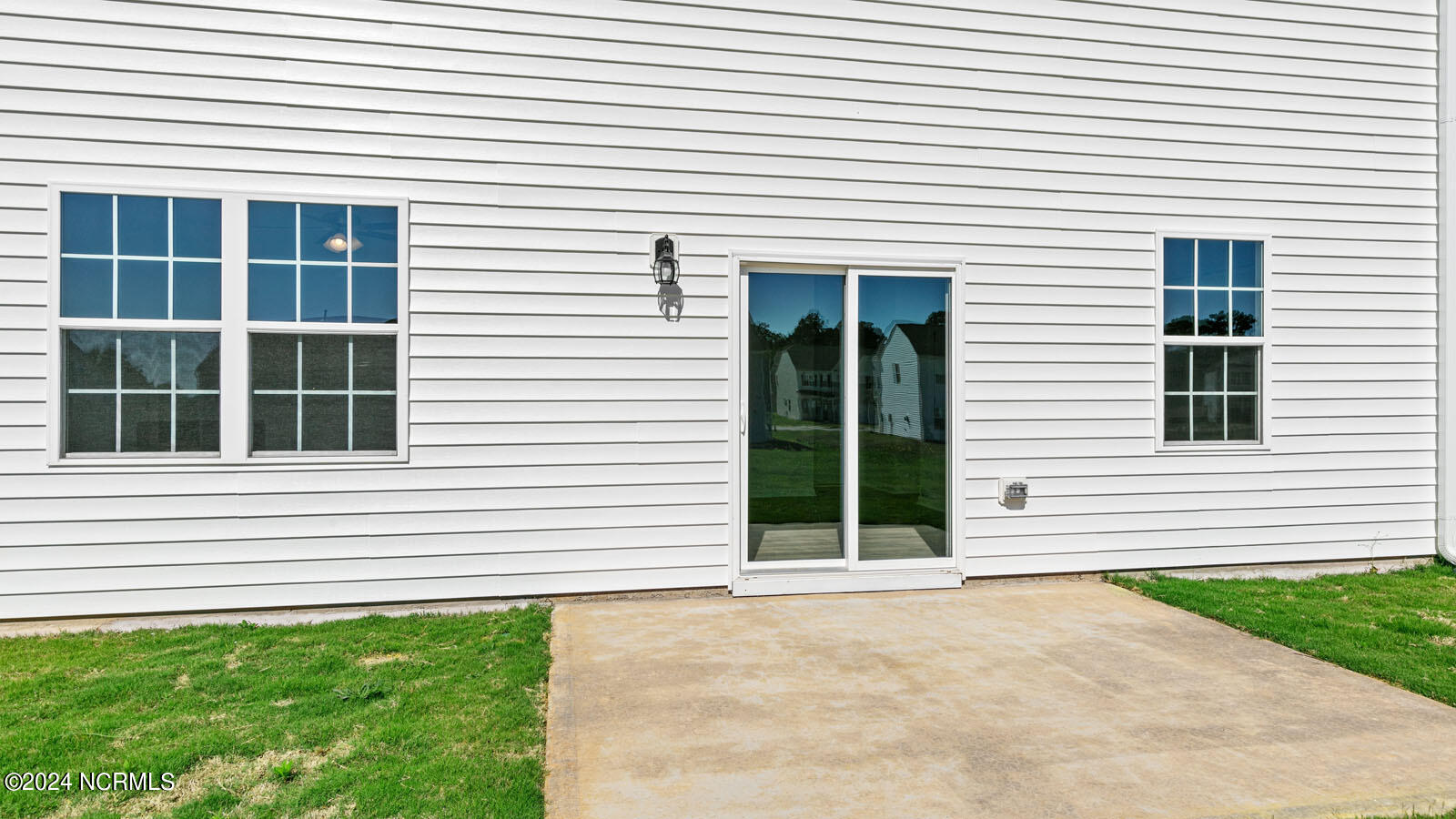411 Lake Tyler Drive Property Photo 4