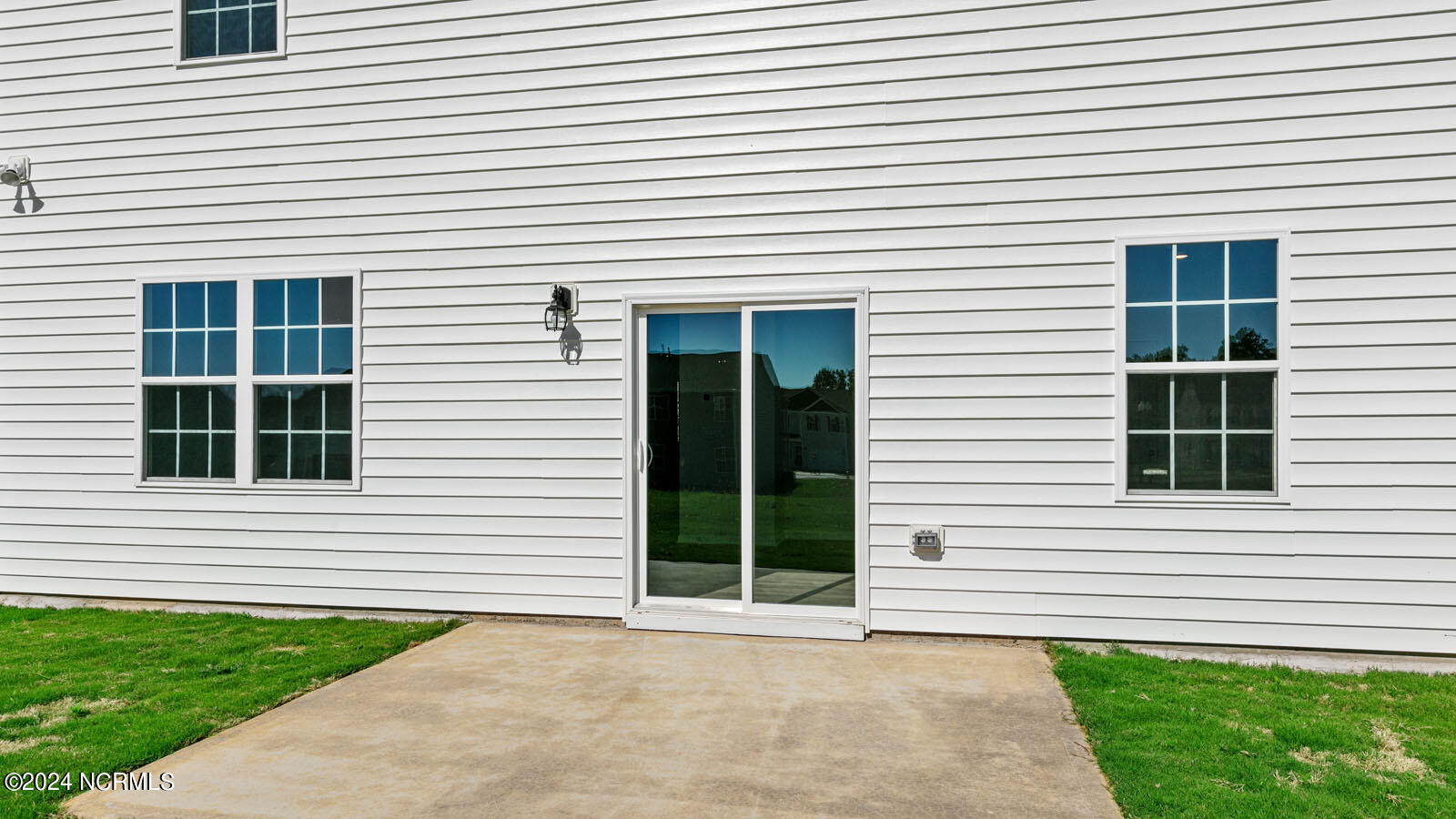 411 Lake Tyler Drive Property Photo 5