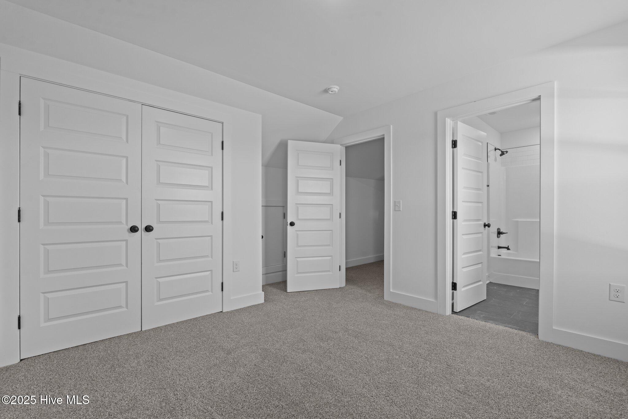 236 Grove Walk Road Property Photo 37