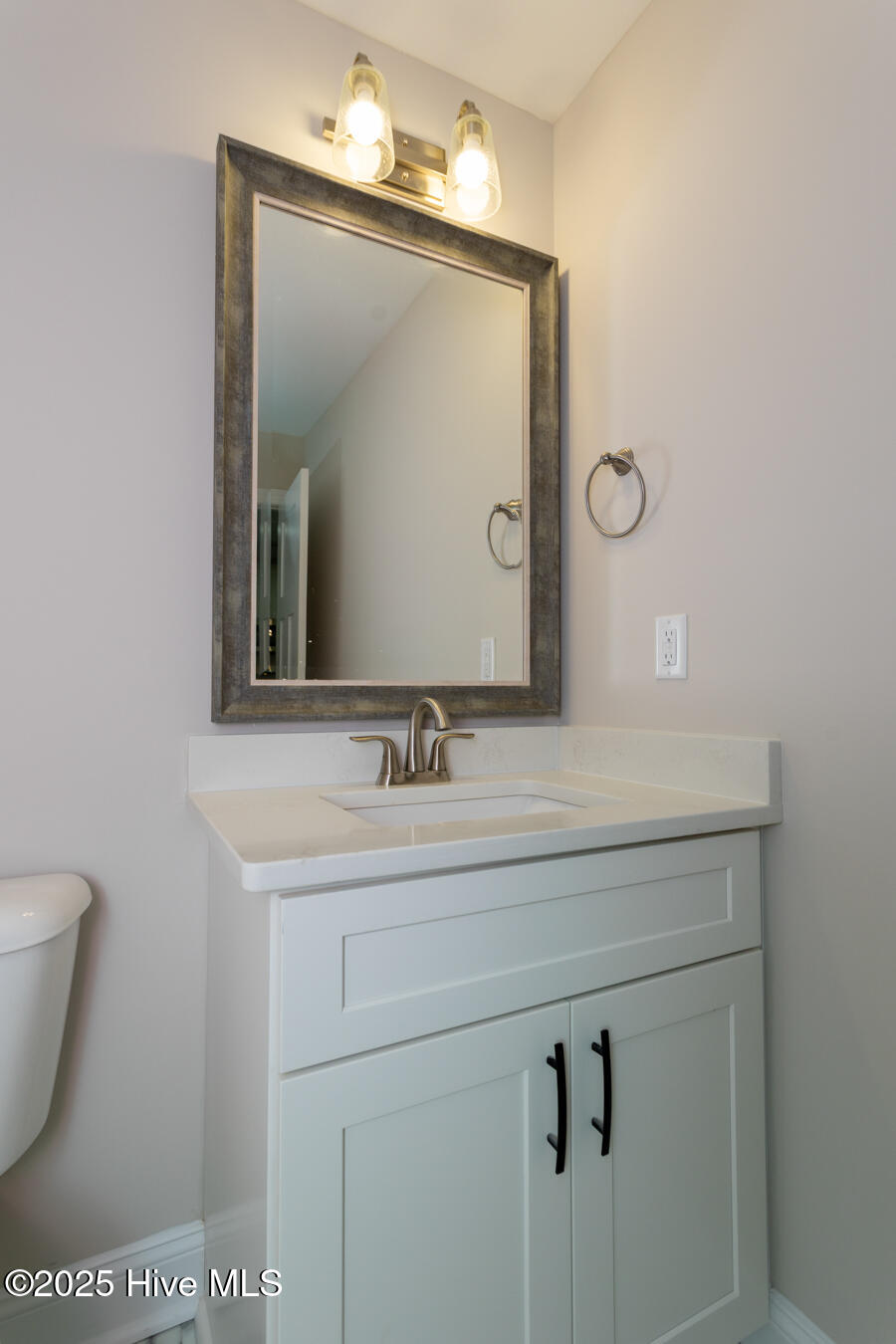 450 Spring Lake Drive Property Photo 4