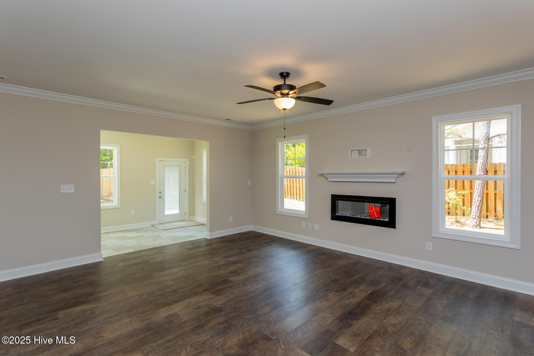 450 Spring Lake Drive Property Photo 5