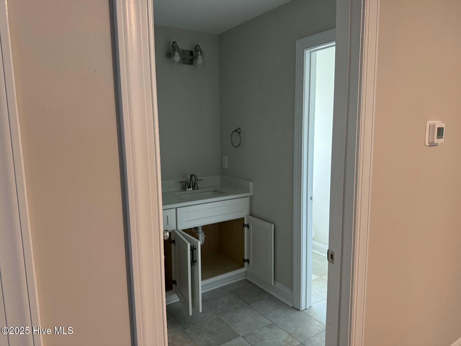 450 Spring Lake Drive Property Photo 6