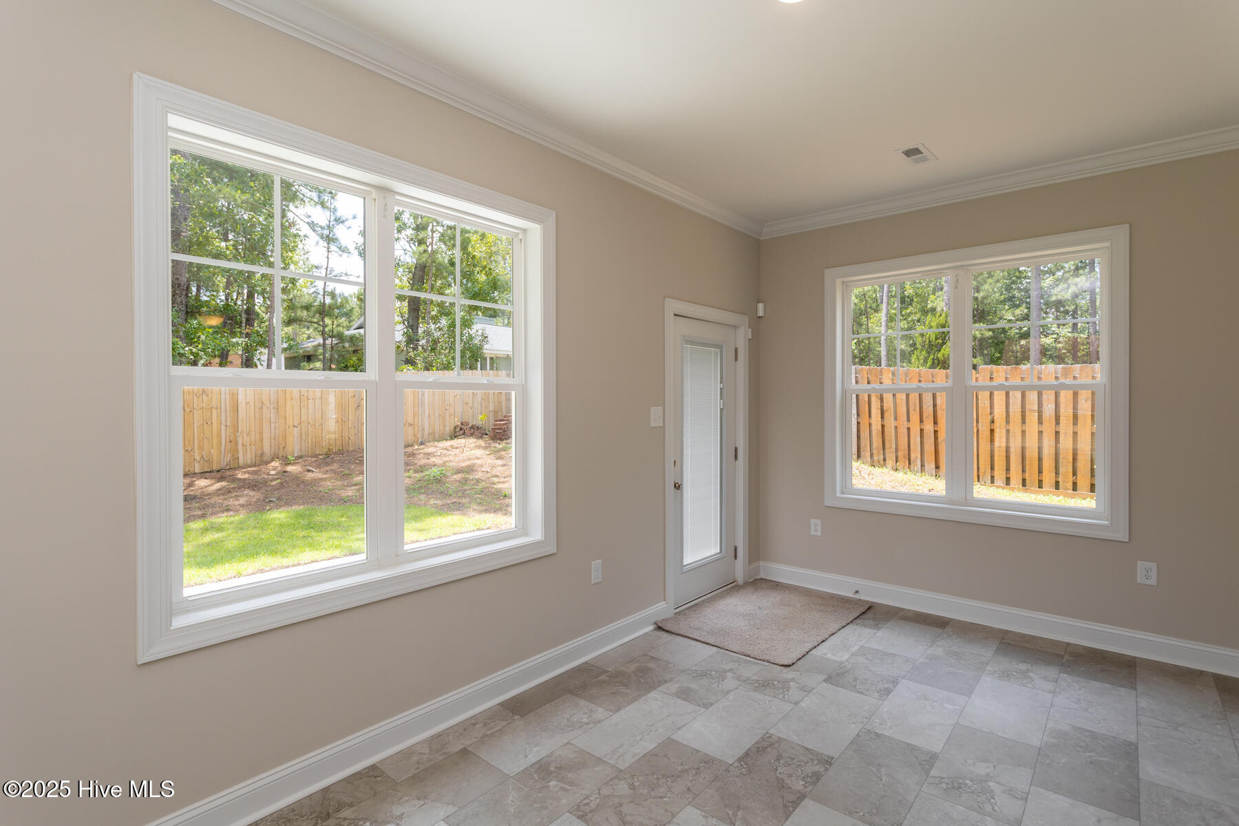 450 Spring Lake Drive Property Photo 11