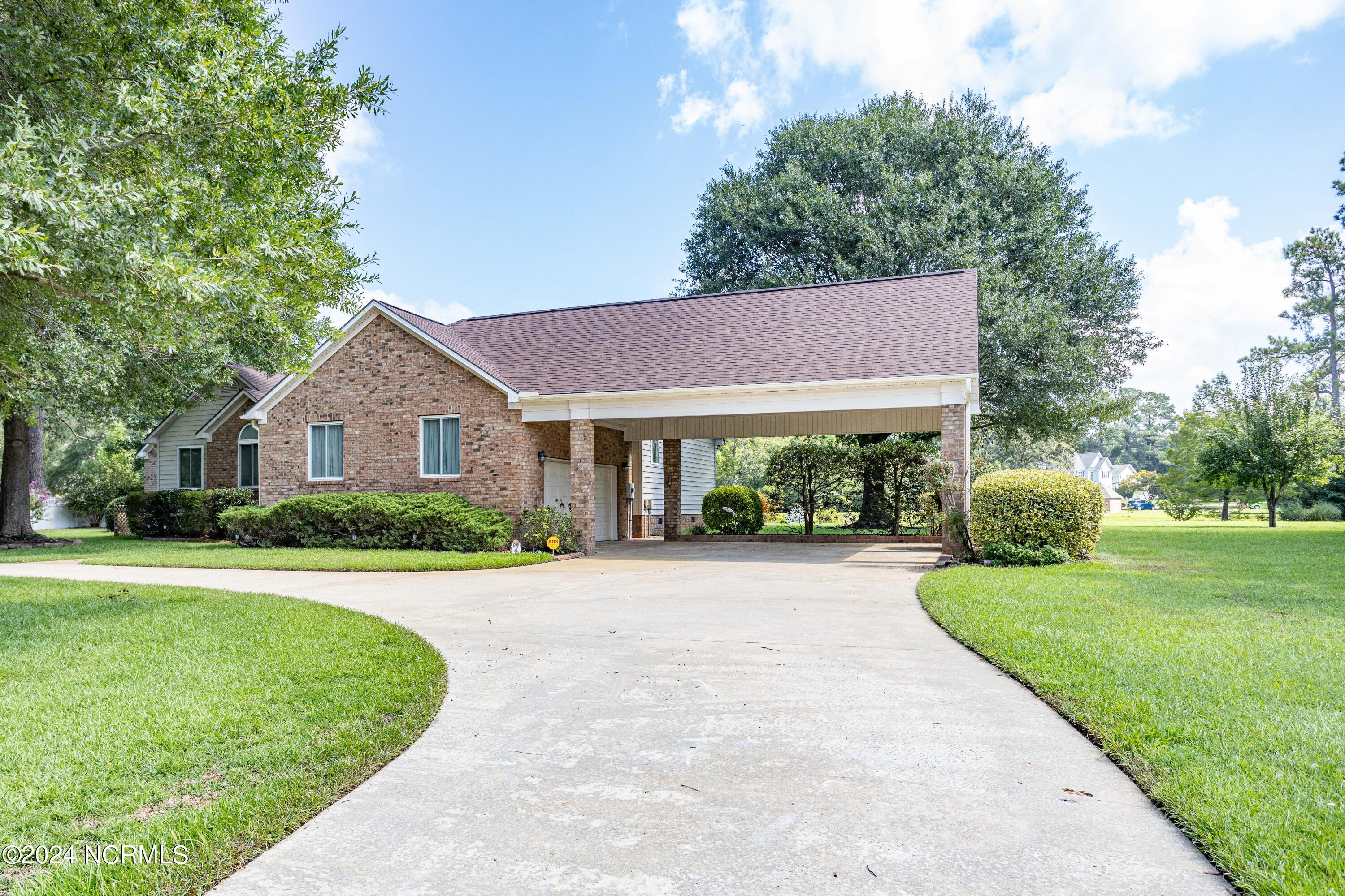 110 Raccoon Run Property Photo 3