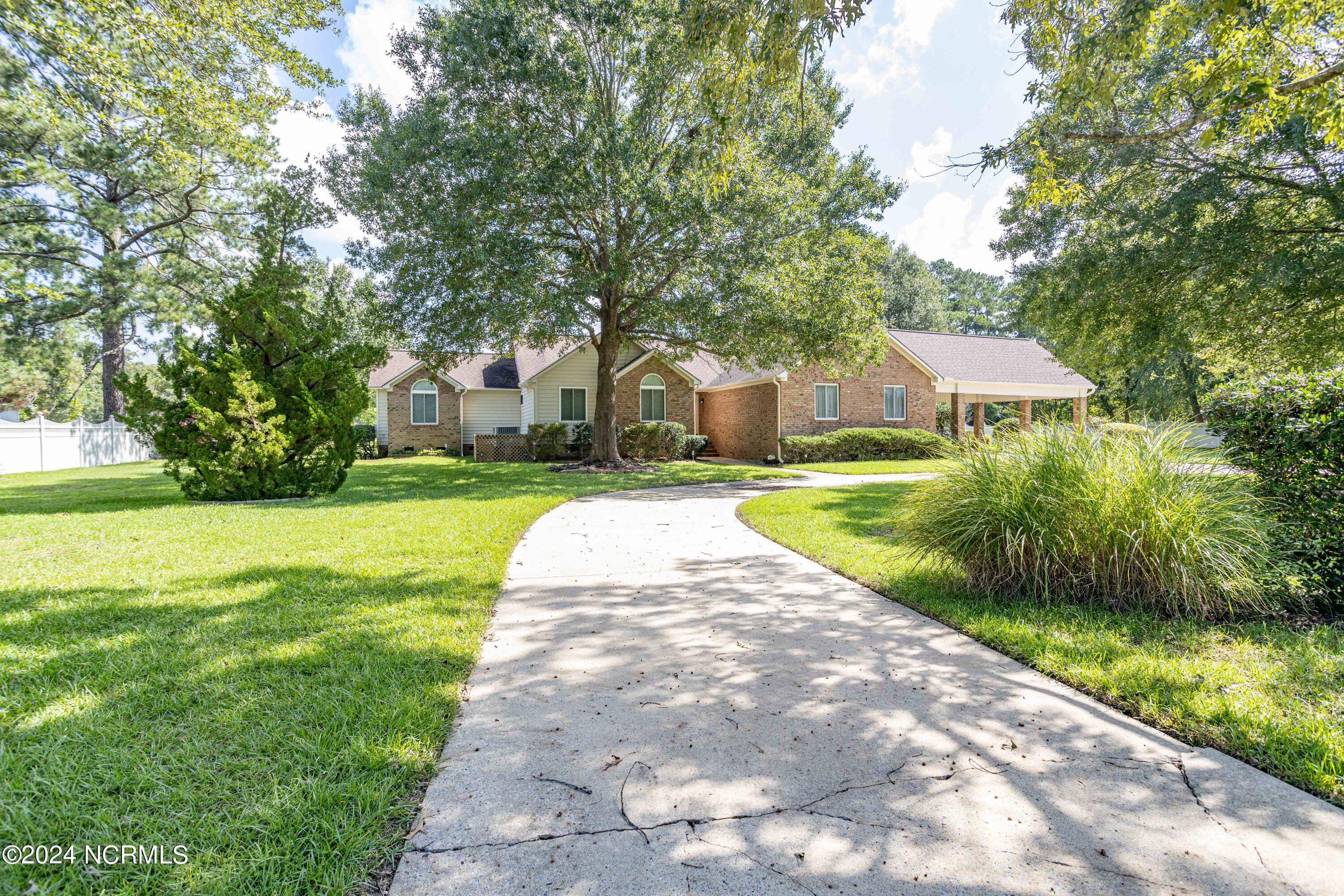 110 Raccoon Run Property Photo 4