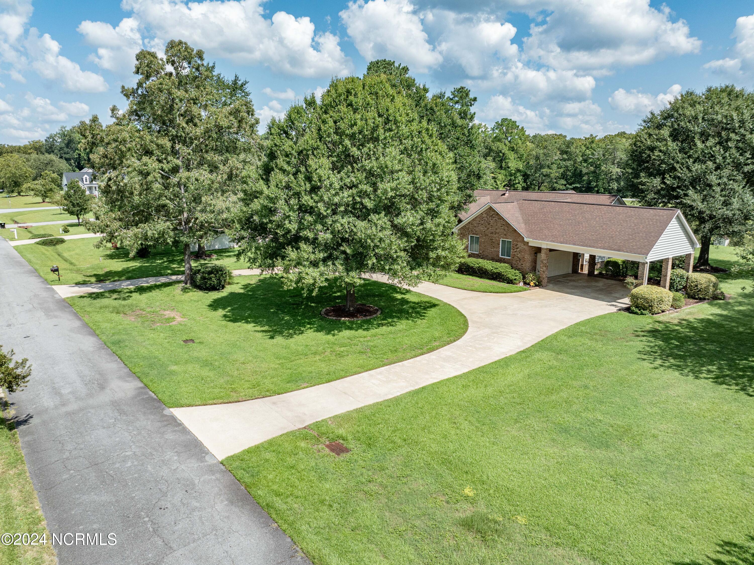 110 Raccoon Run Property Photo 6