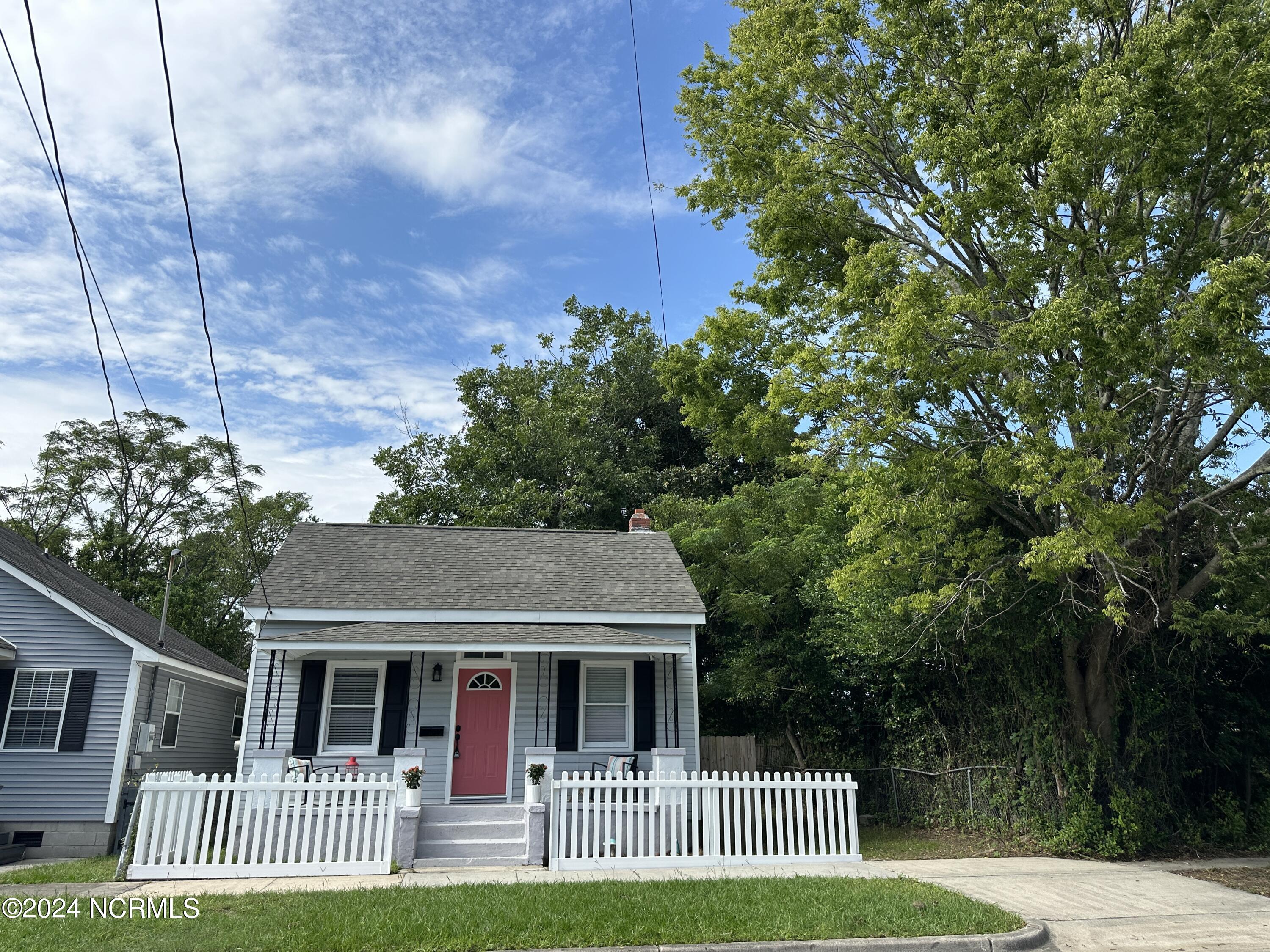 717 Wright Street Property Photo 1