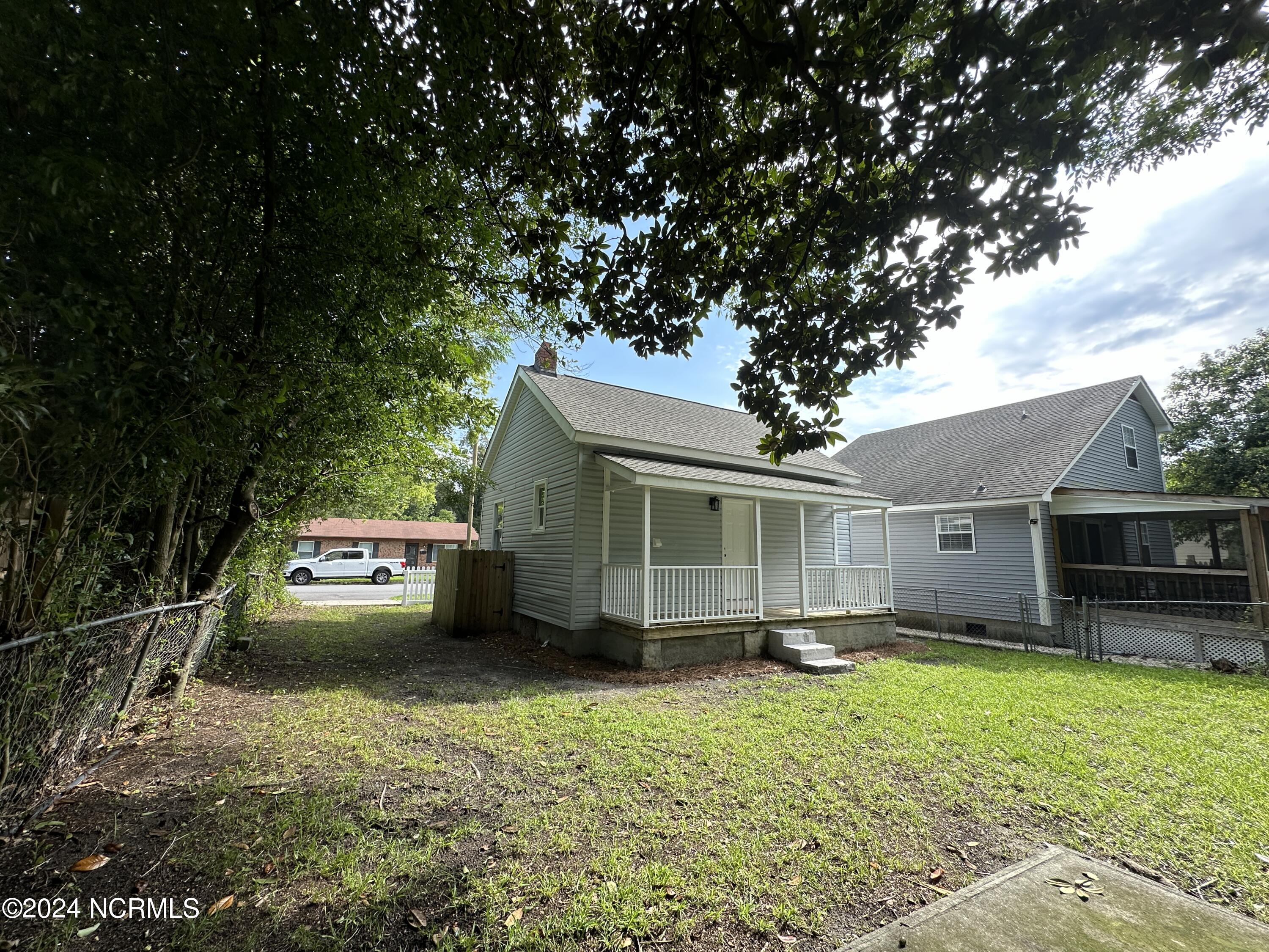 717 Wright Street Property Photo 14