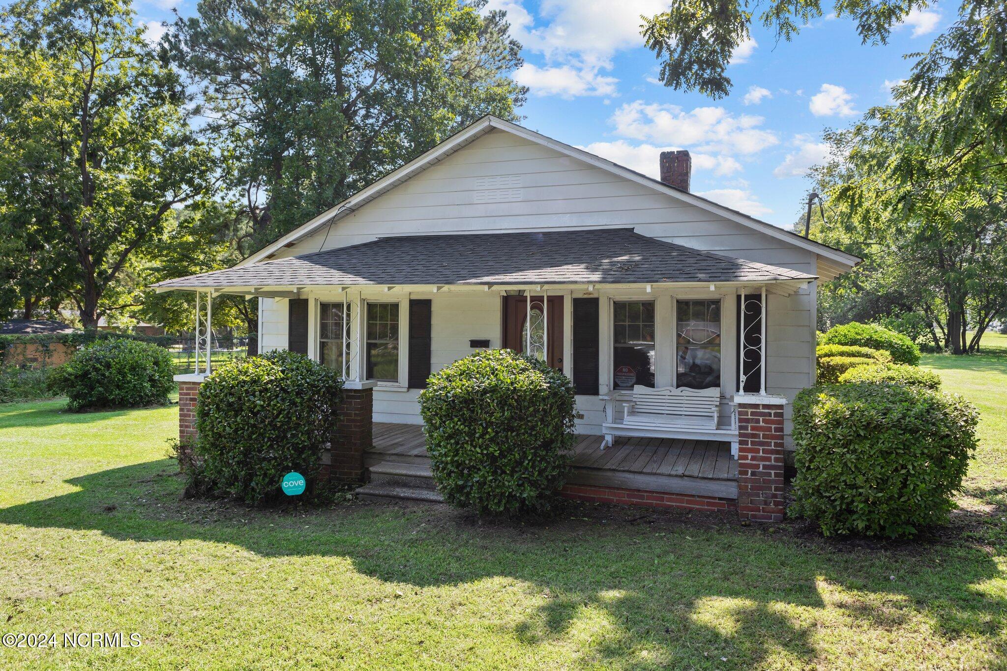 719 Barden Street Property Photo 3