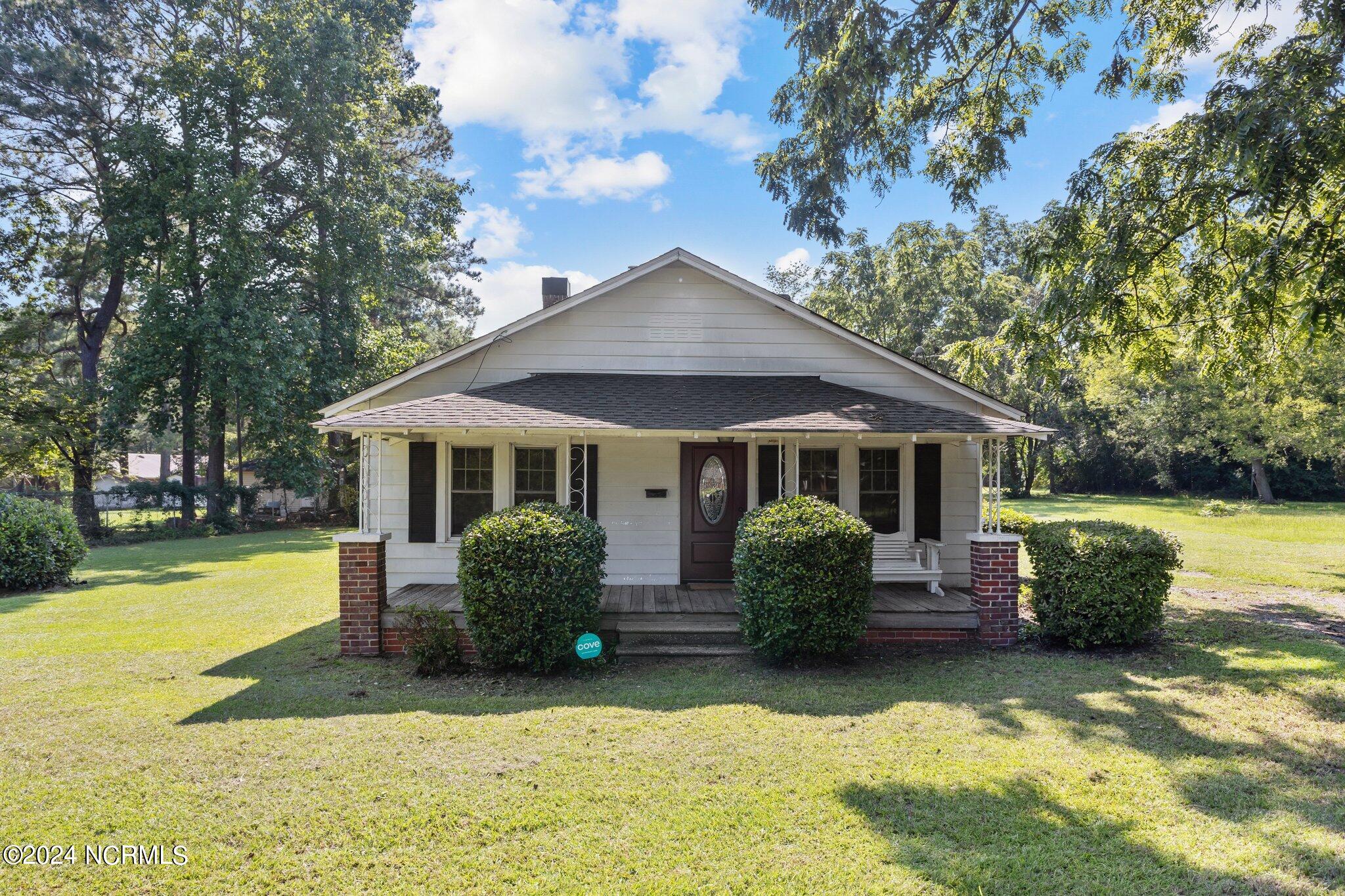 719 Barden Street Property Photo 4