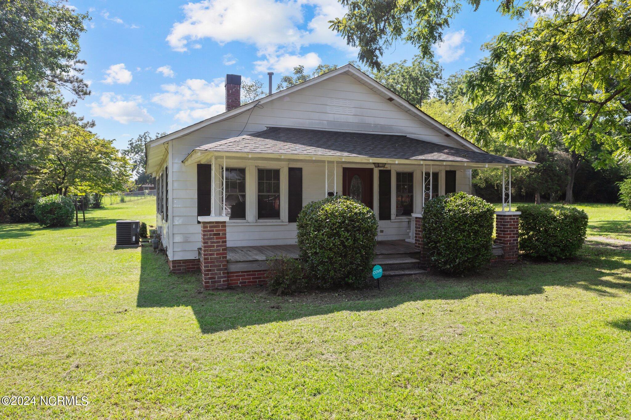 719 Barden Street Property Photo 5