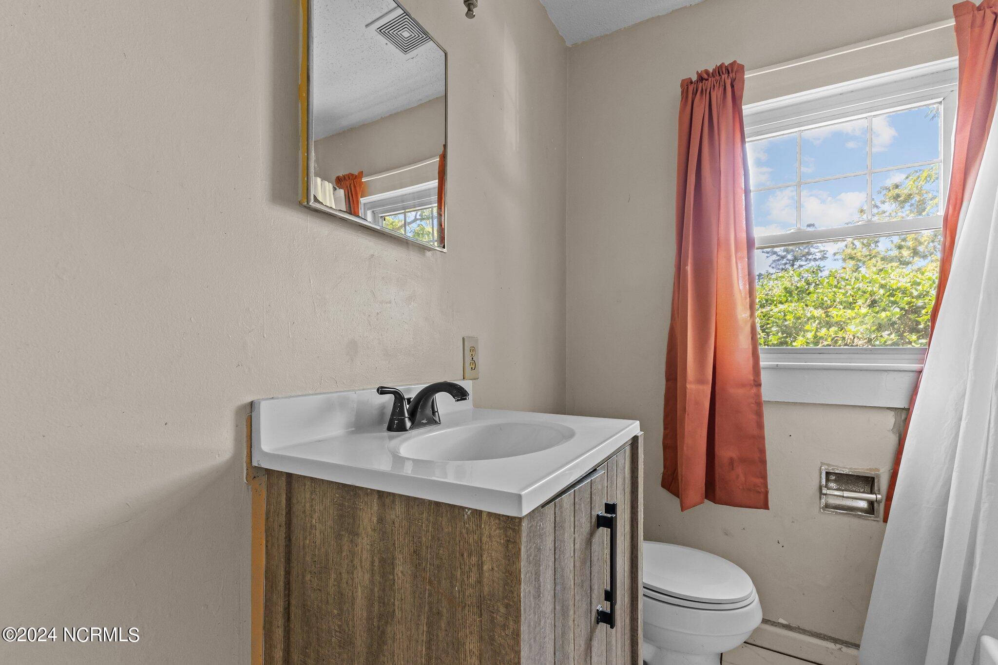 719 Barden Street Property Photo 21