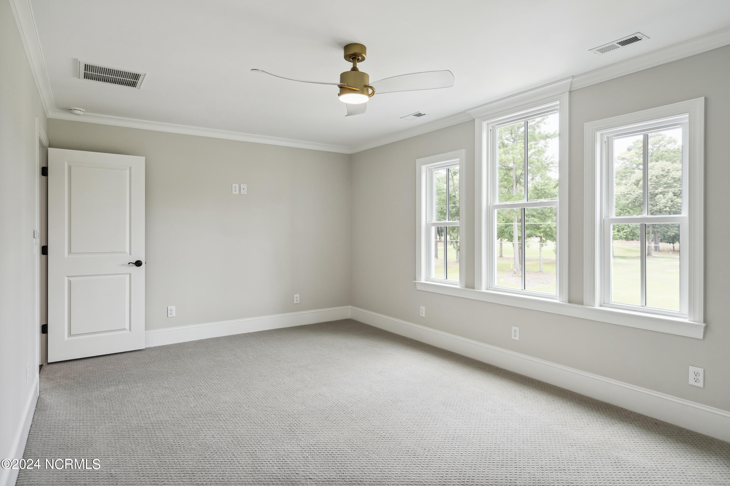 135 N Country Club Drive Property Photo 47