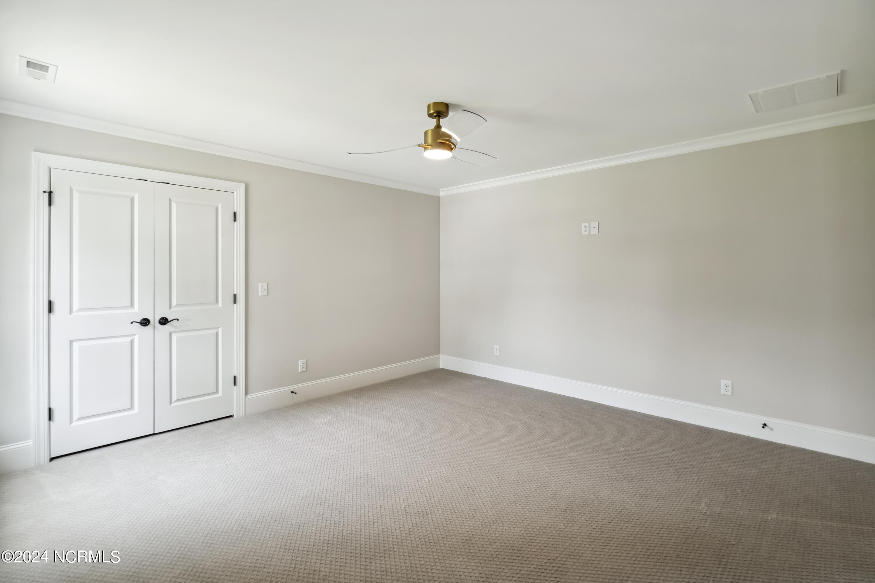 135 N Country Club Drive Property Photo 52