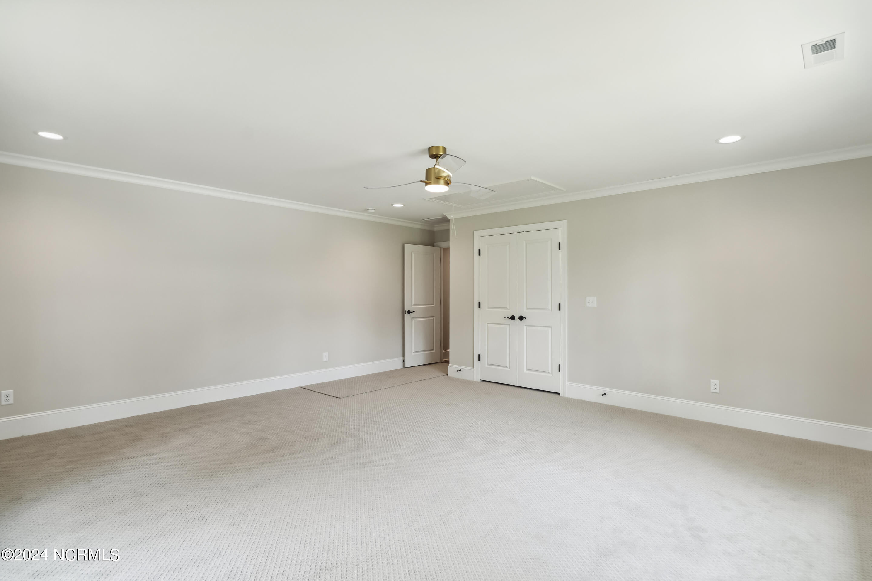 135 N Country Club Drive Property Photo 54