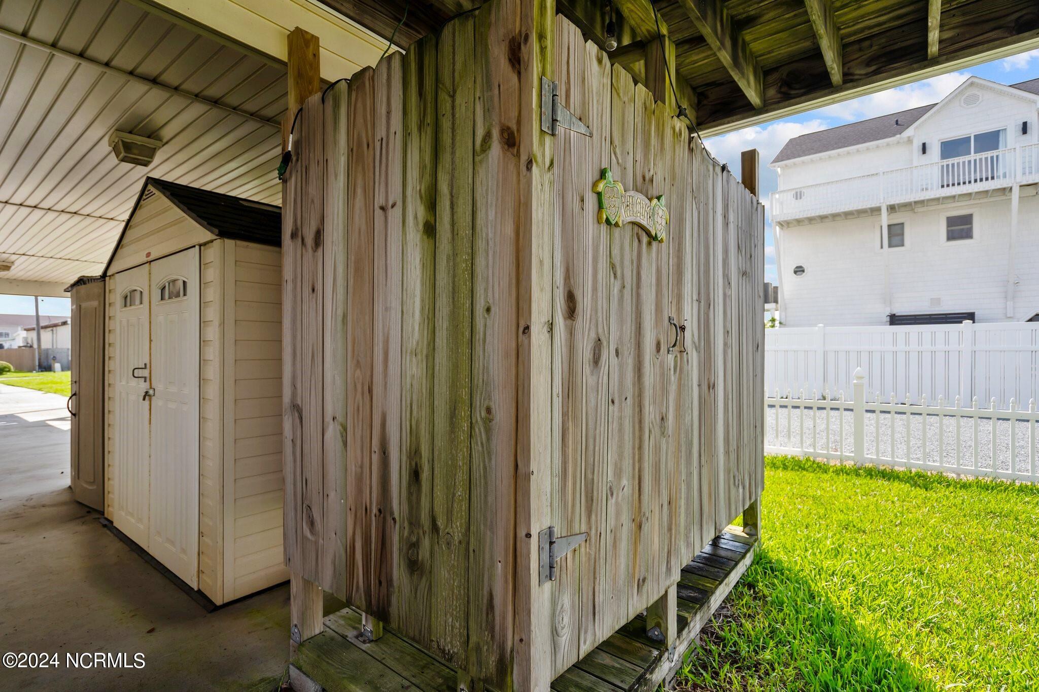 905 Broadway Street Property Photo 20