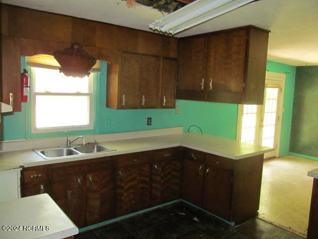 201 Stratford Road Property Photo 3