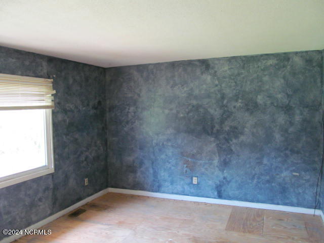 201 Stratford Road Property Photo 9