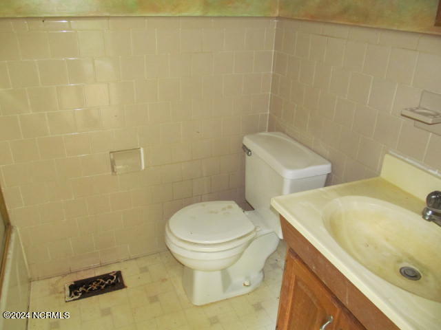 201 Stratford Road Property Photo 14
