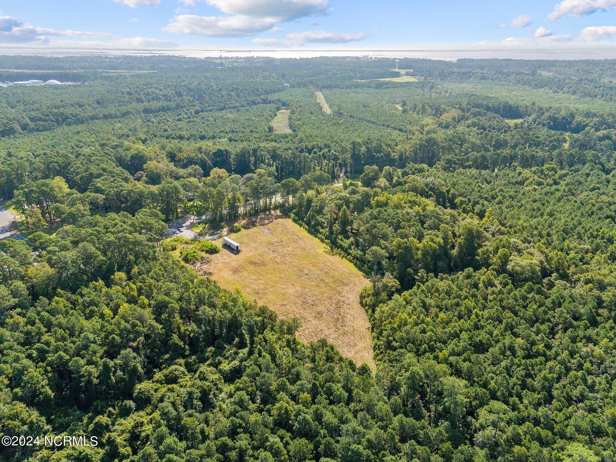 8573 River Road Property Photo 7
